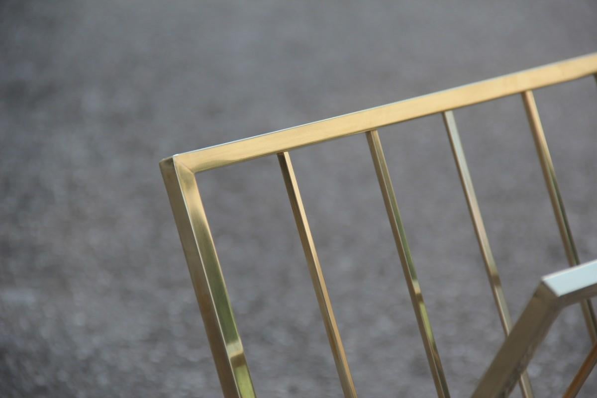 Magazine Rack Italian Design Geometric Brass Form, 1970 Gold Color In Good Condition In Palermo, Sicily