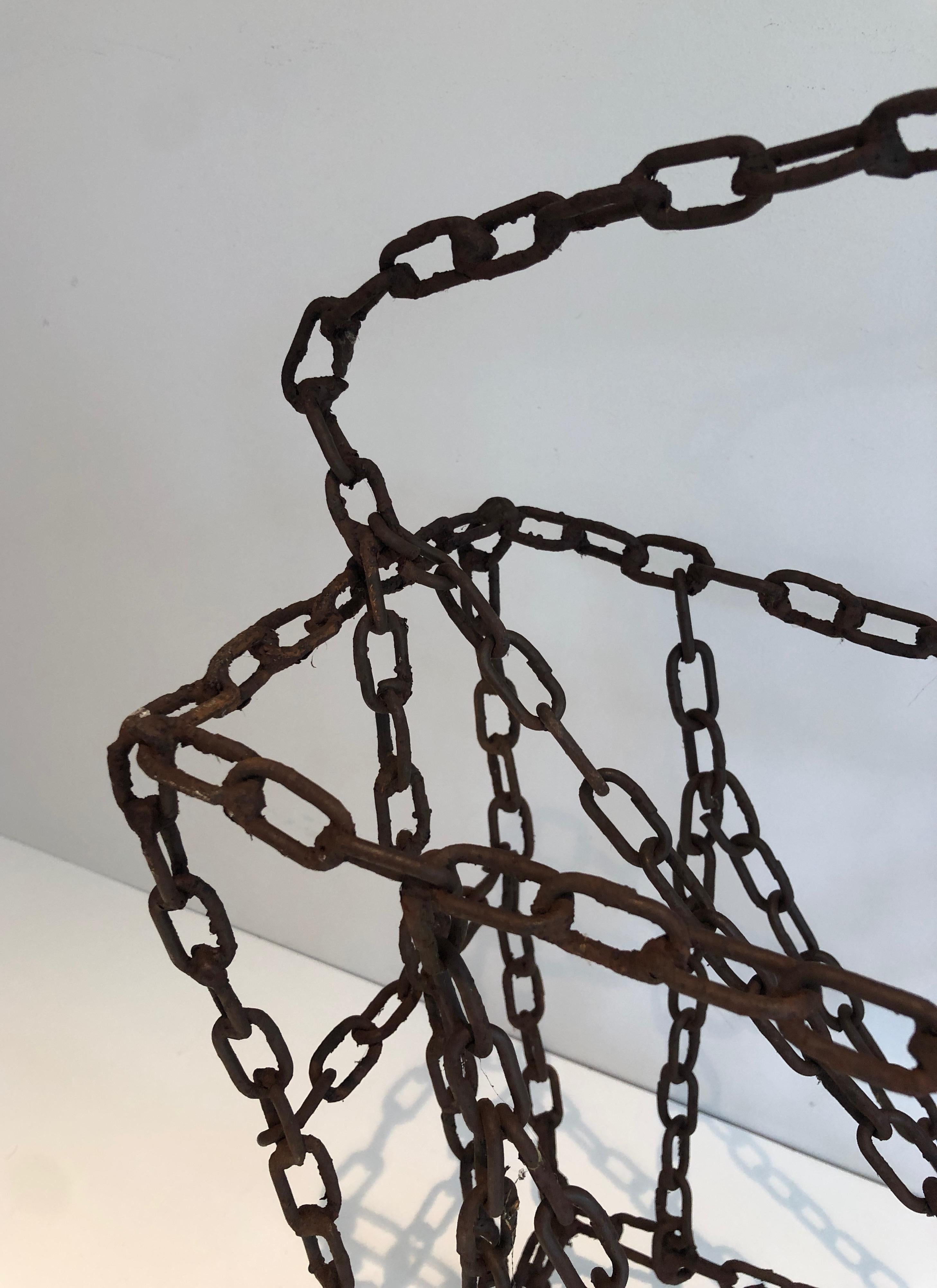 Magazine Rack Made of Iron Chains, French Work In Good Condition For Sale In Marcq-en-Barœul, Hauts-de-France