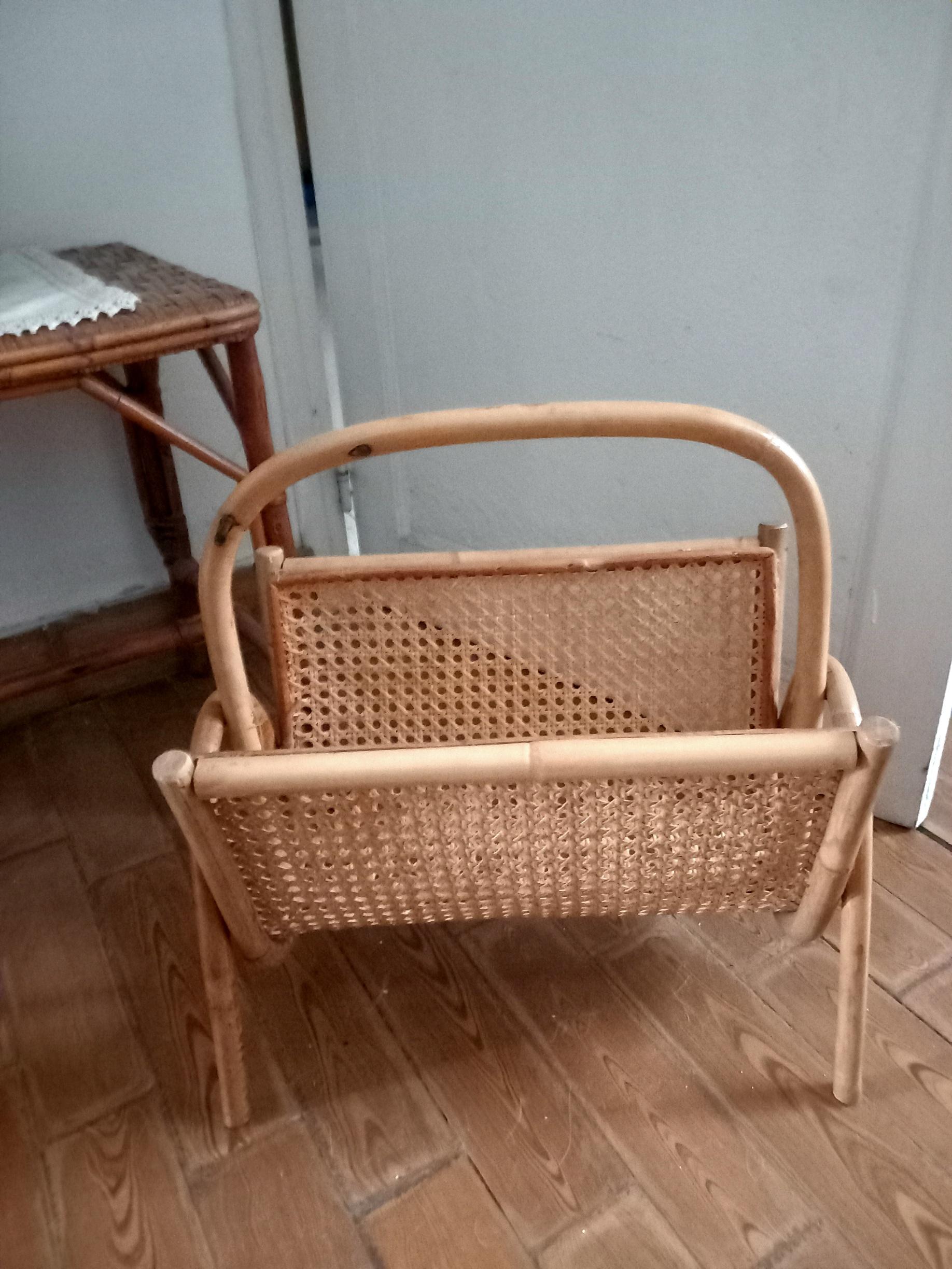 Magazine Rack Midcentury Natural Fiber Wicker and Bamboo from the 60s For Sale 7