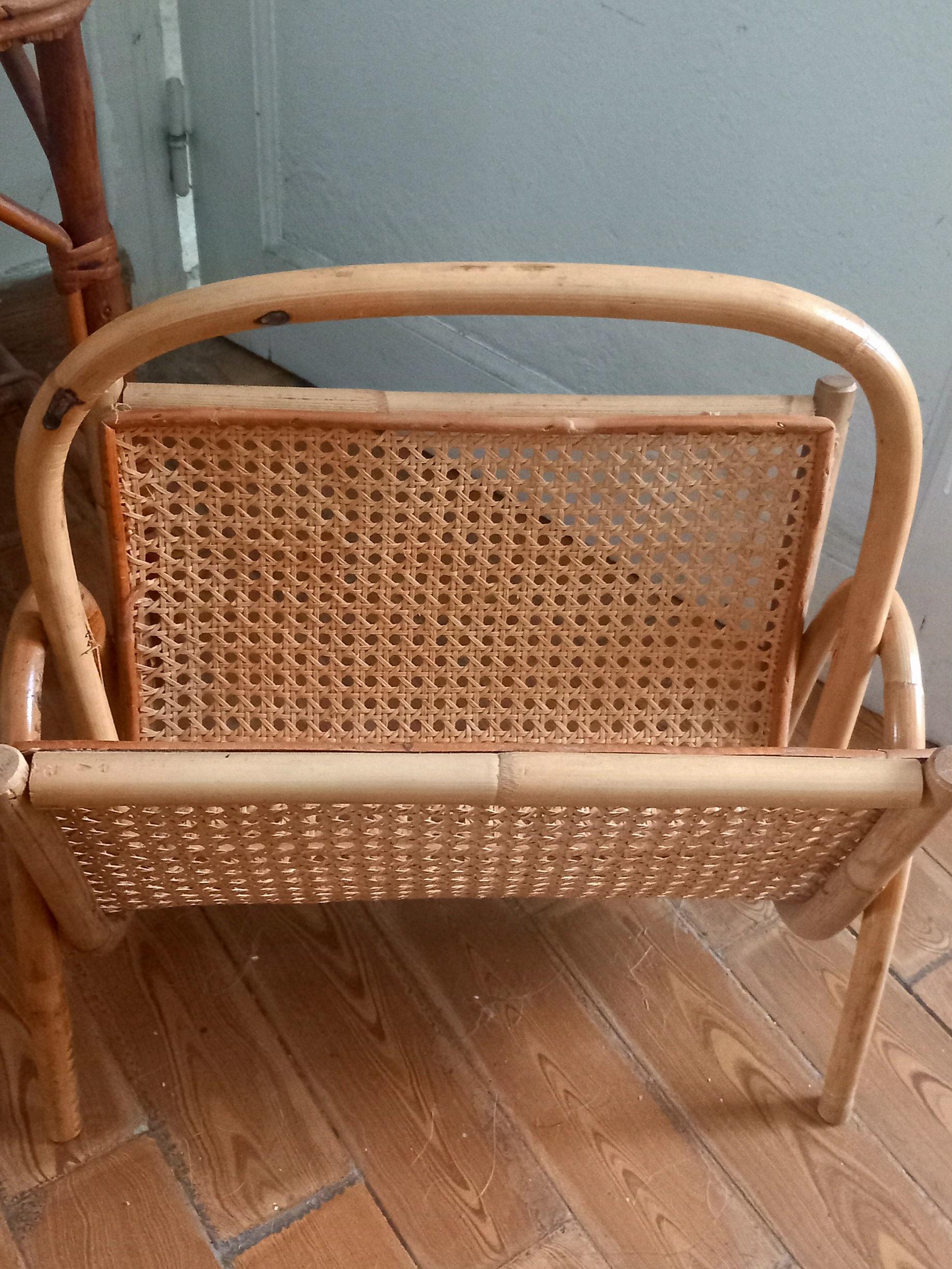Magazine Rack Midcentury Natural Fiber Wicker and Bamboo from the 60s For Sale 8