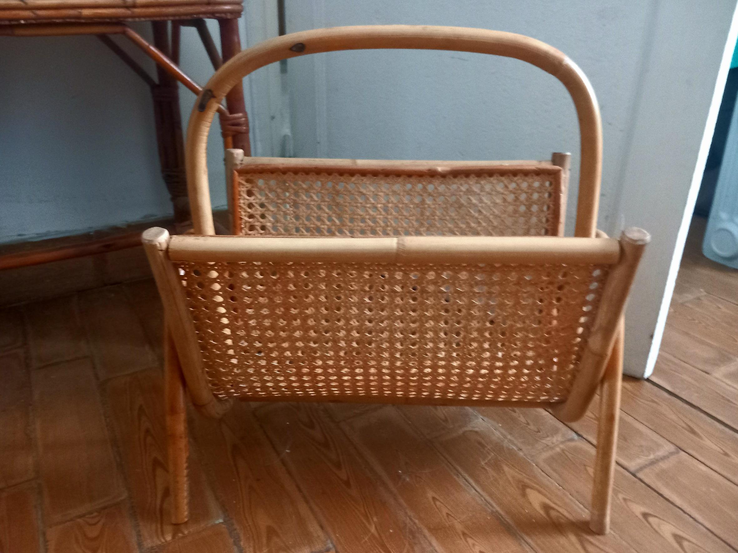 Magazine Rack Midcentury Natural Fiber Wicker and Bamboo from the 60s For Sale 10