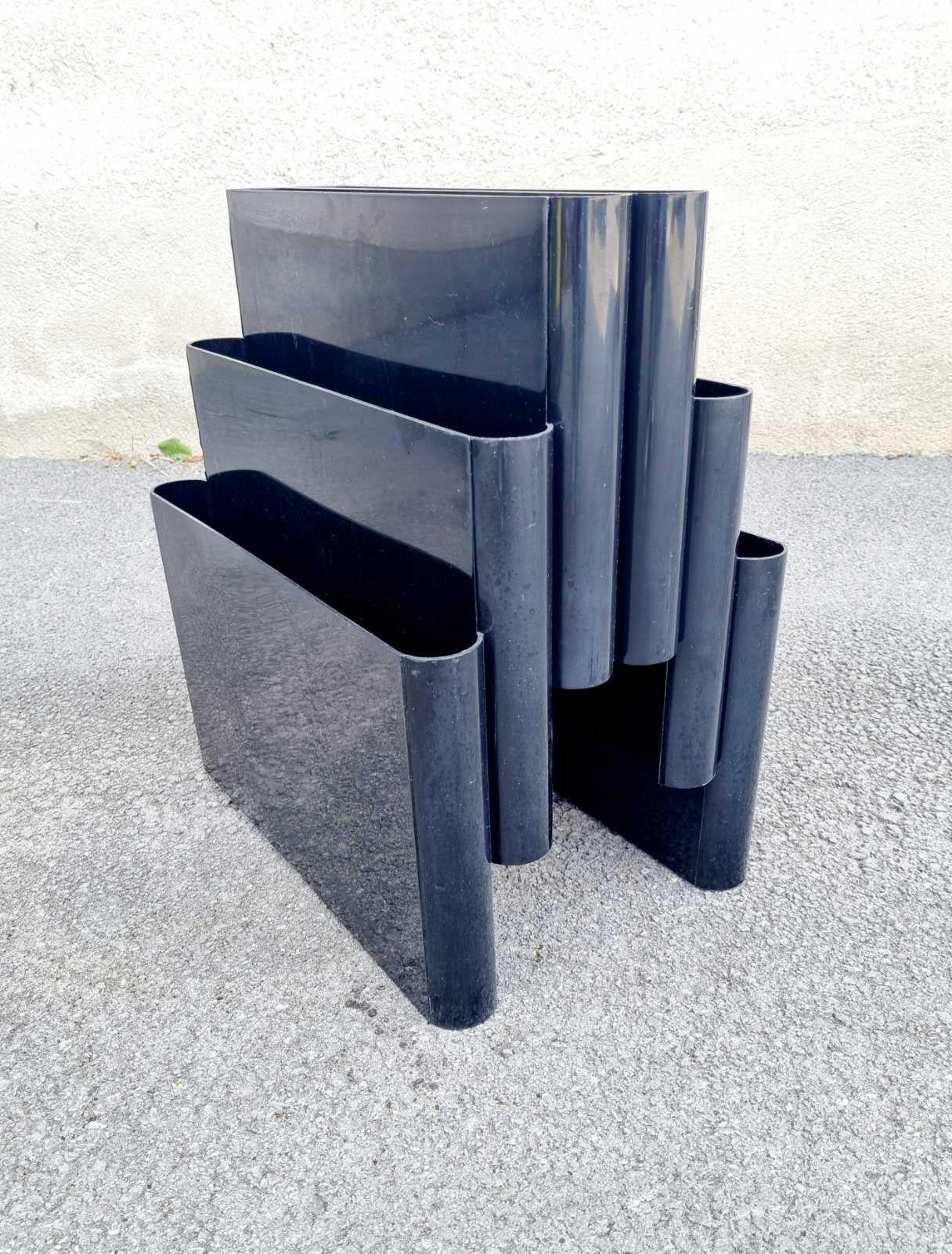 Italiano Portariviste Modello 4675 Disegnato da Giotto Stoppino per Kartell, Italia anni '70 in vendita