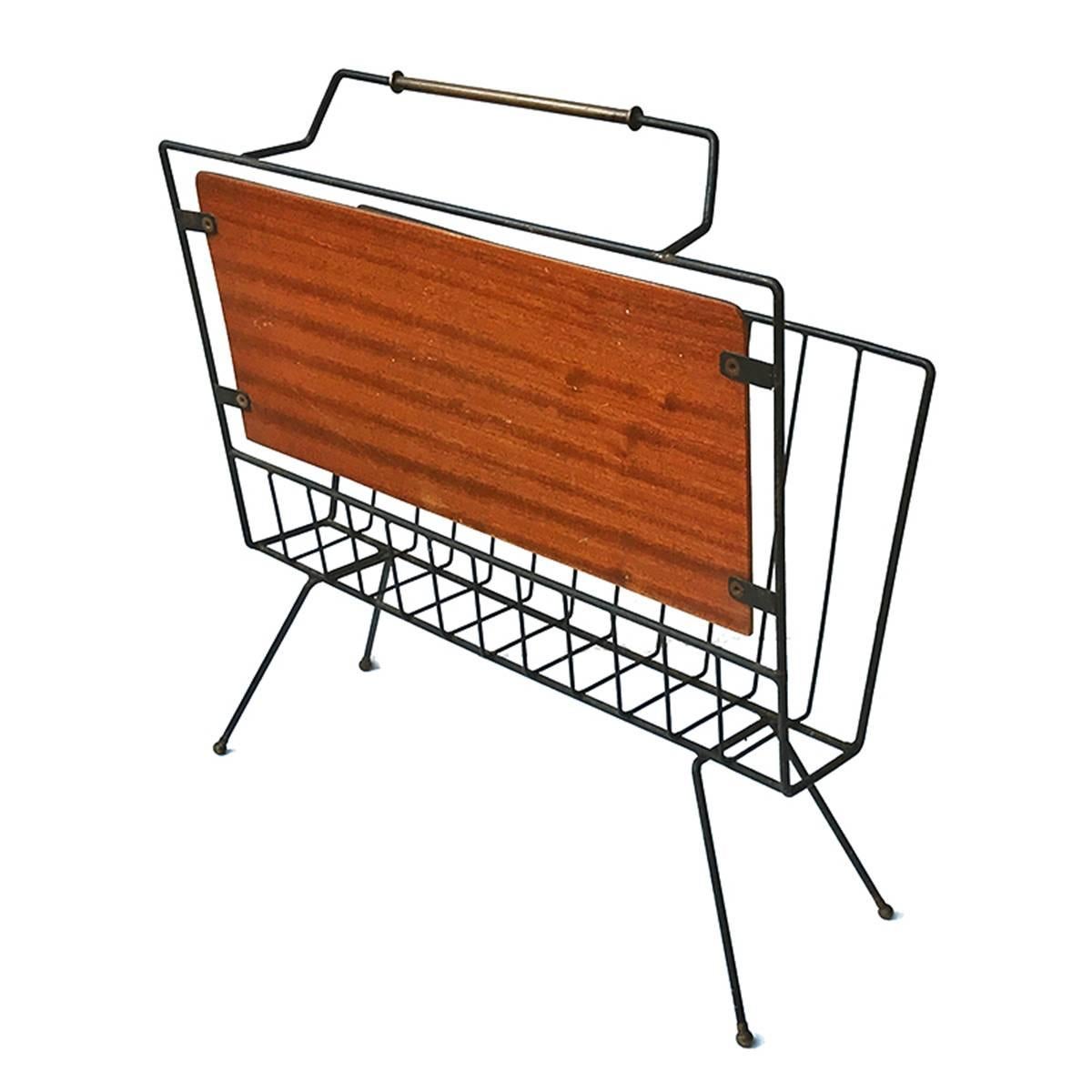 Magazine Rack the Enameled Iron and Painted Wood, 1950s In Good Condition For Sale In Roma, IT