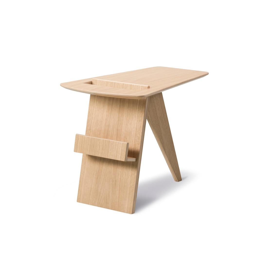 Mesa auxiliar M6500 en roble lacado de Jens Risom para Fredericia Letón en venta