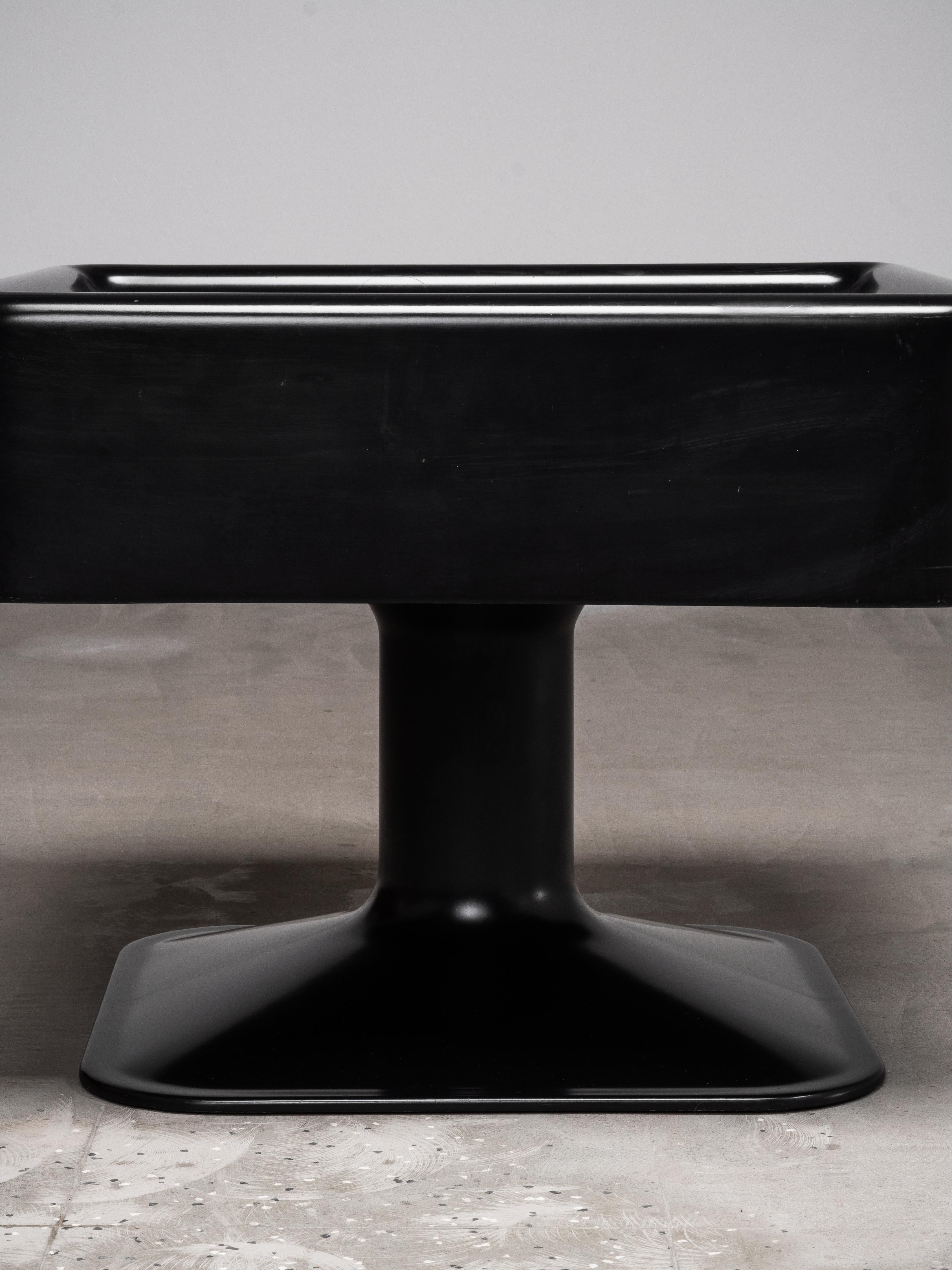 Mid-20th Century Magazine/Side Table Model 667 by Yrjö Kukkapuro for Haimi, 1960s For Sale