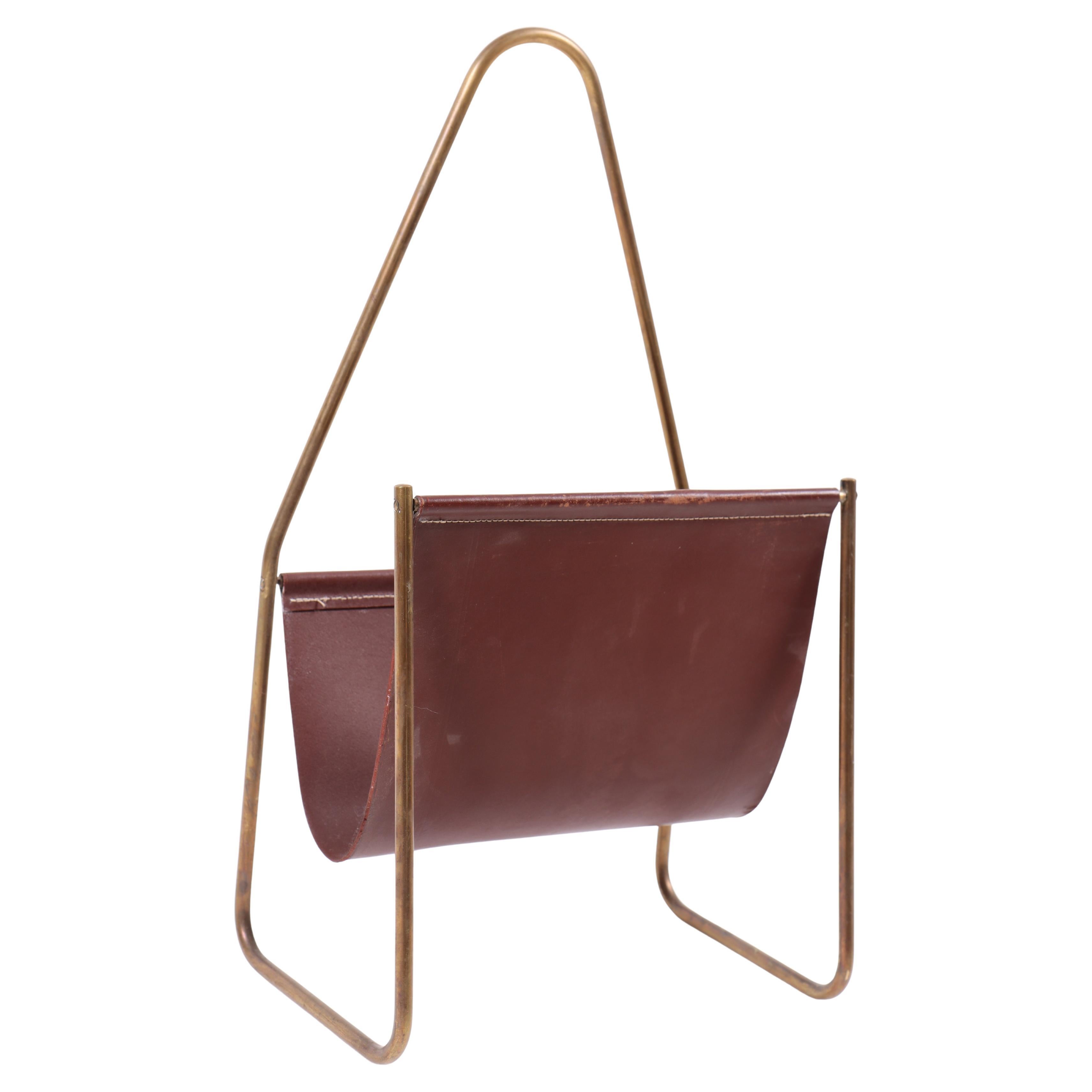 Porte-revues en cuir patiné et laiton par Carl Auböck, années 1950