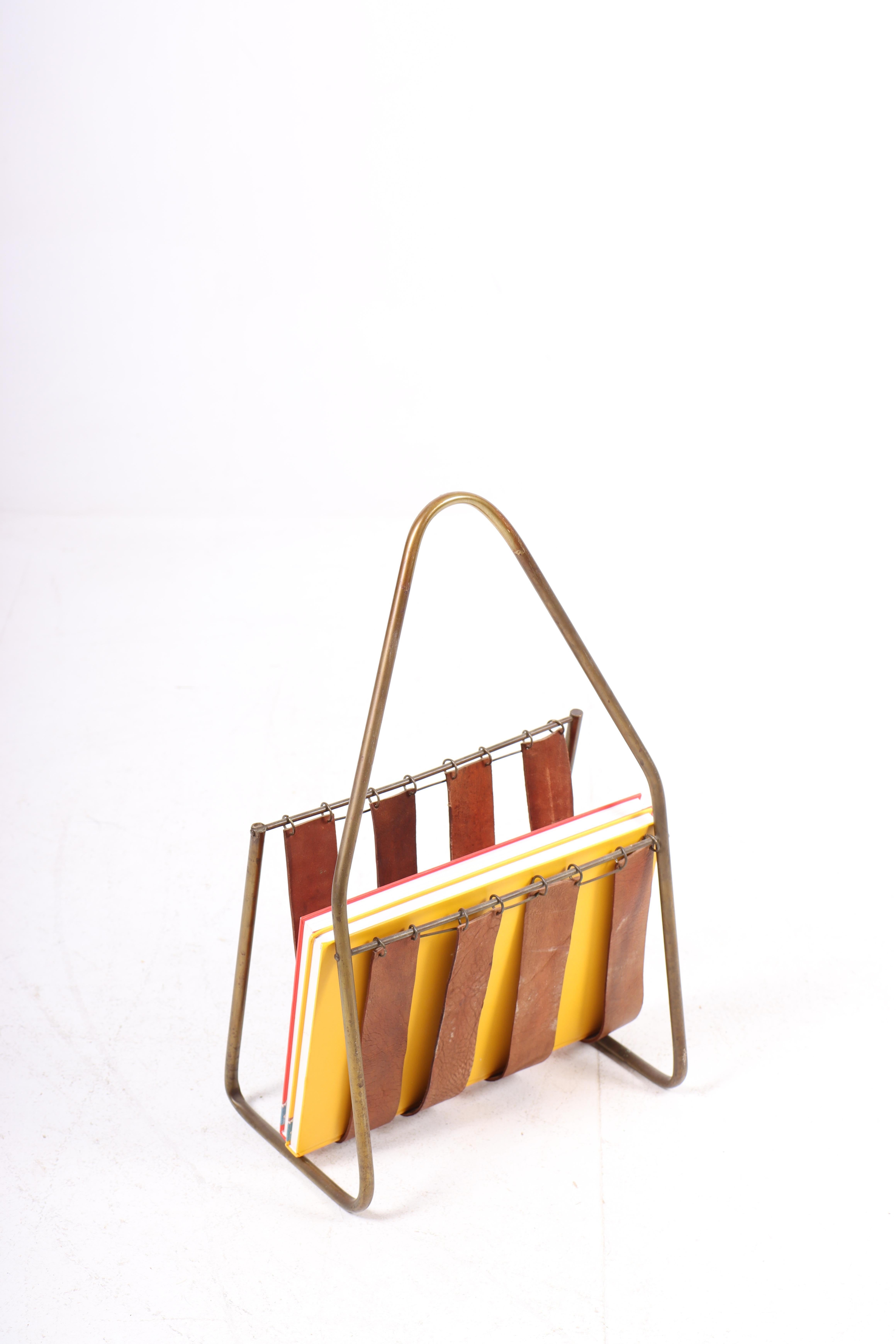 Mid-20th Century Magazine Stand in Patinated Leather and Brass by Illums Bolighus, 1950s For Sale