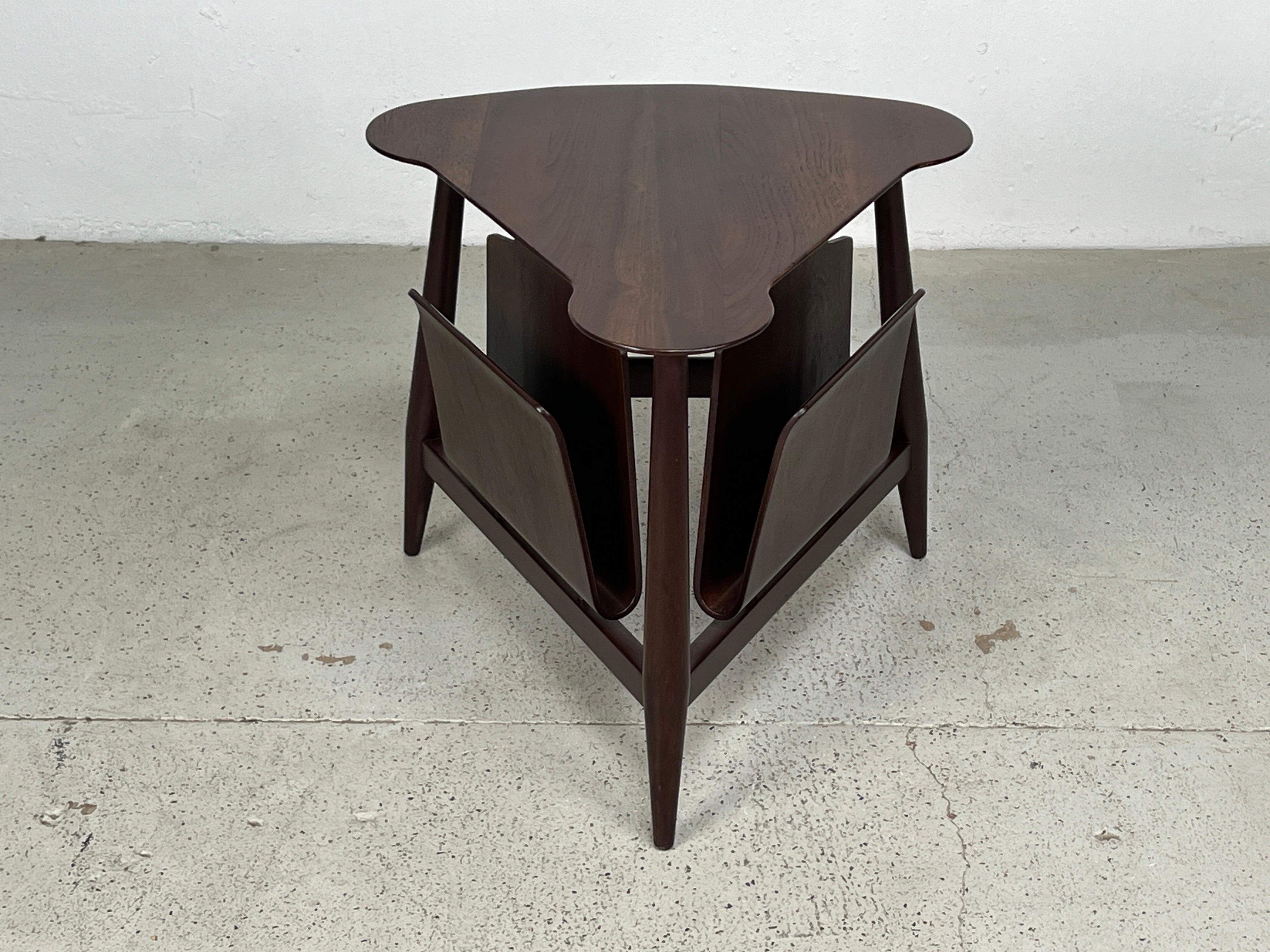 Magazine Table by Edward Wormley for Dunbar In Good Condition For Sale In Dallas, TX