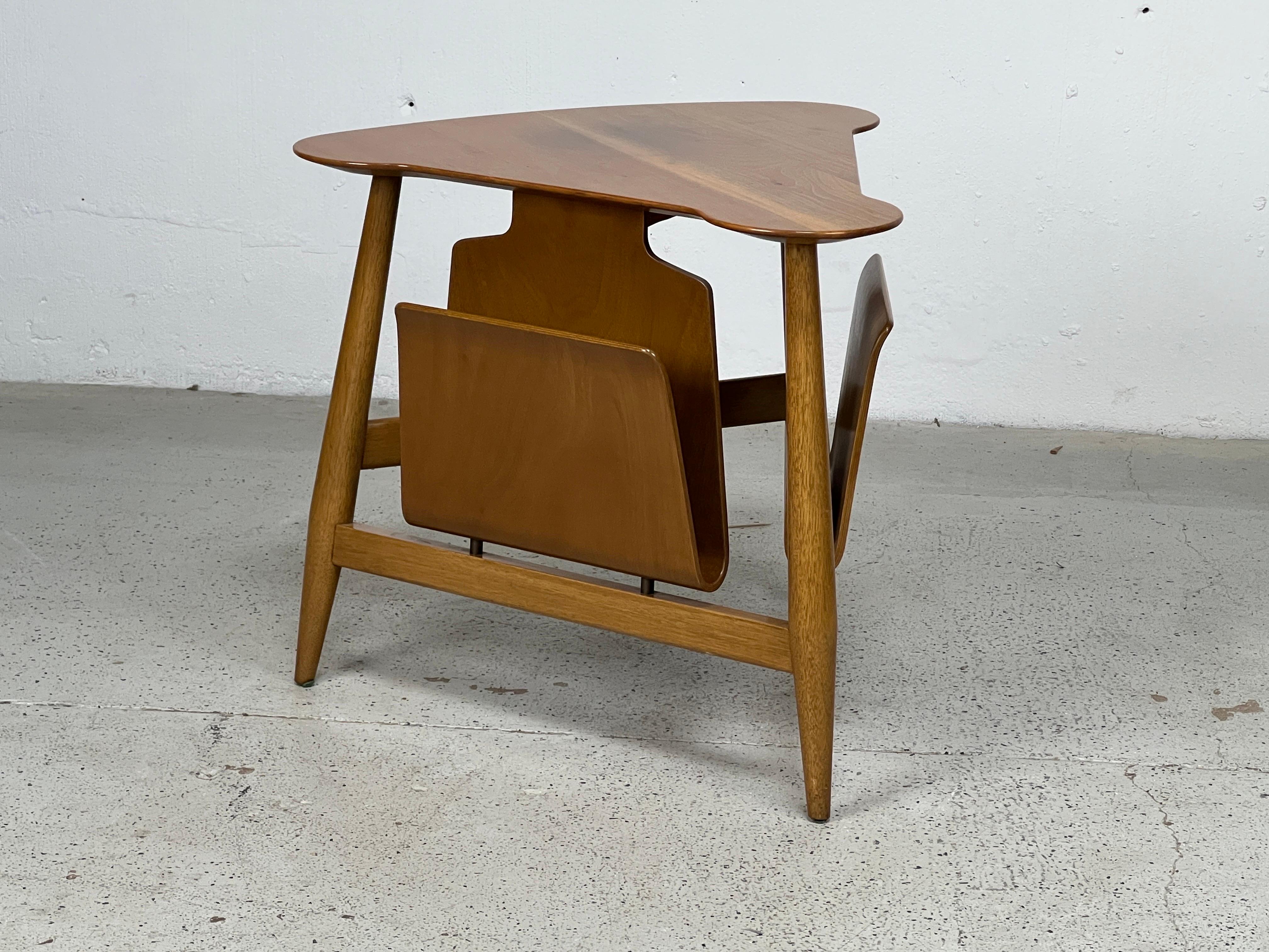 Magazine Table by Edward Wormley for Dunbar  For Sale 1
