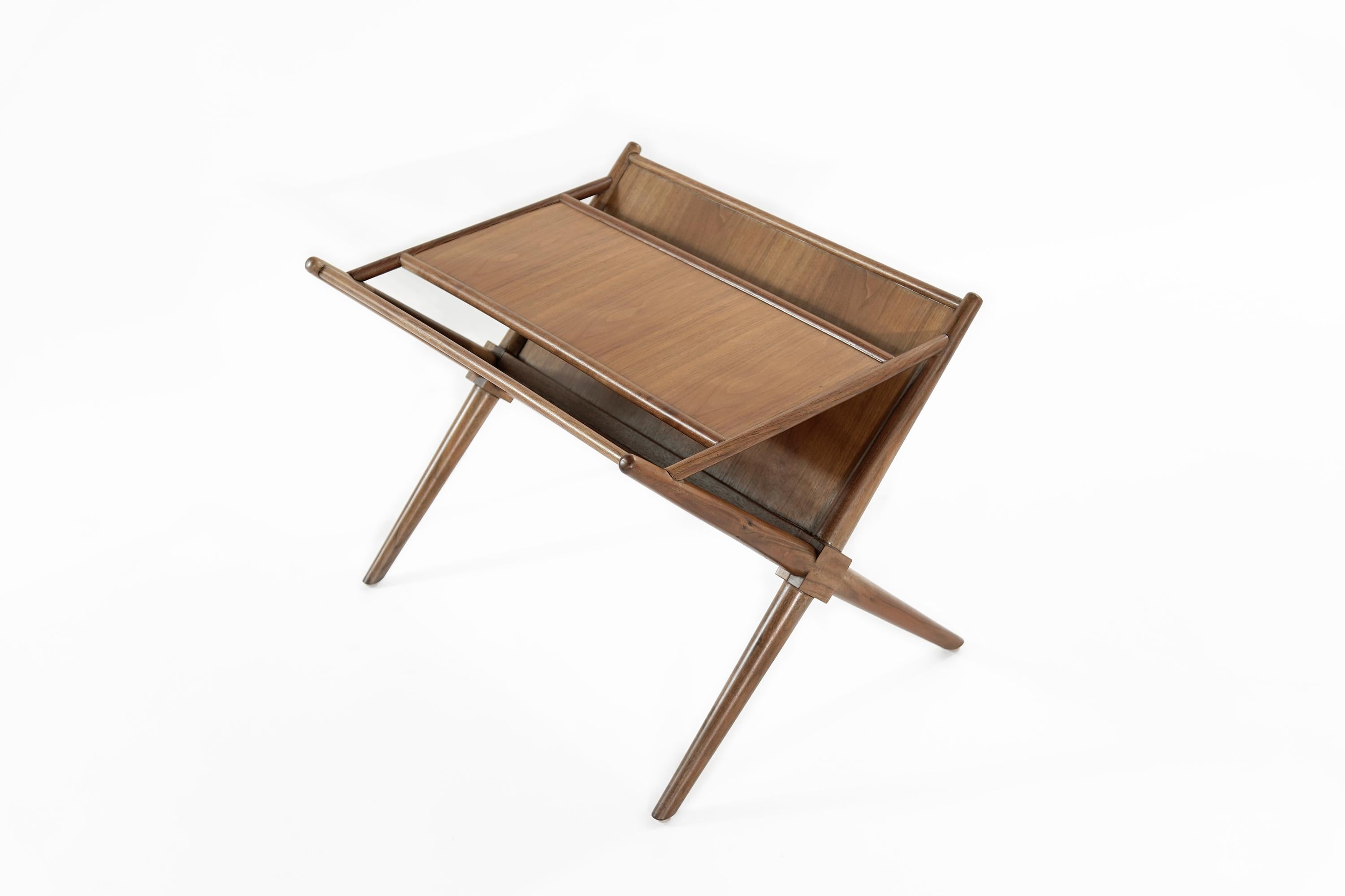 20th Century Magazine Table by T.H. Robsjohn-Gibbings for Widdicomb, circa 1950s For Sale