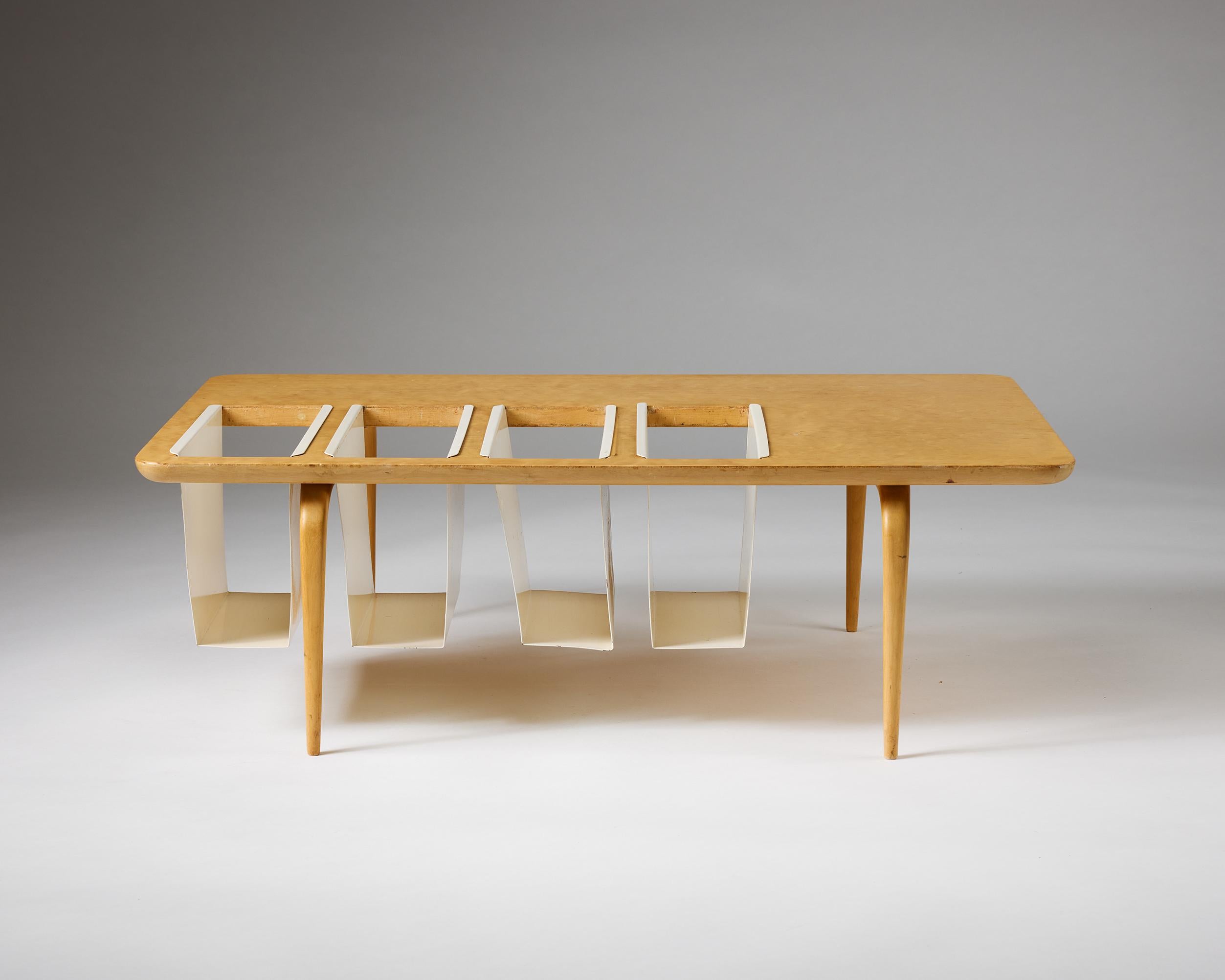 Scandinavo moderno Magazine table Designed by Bruno Mathsson for Firma Karl Mathsson in vendita