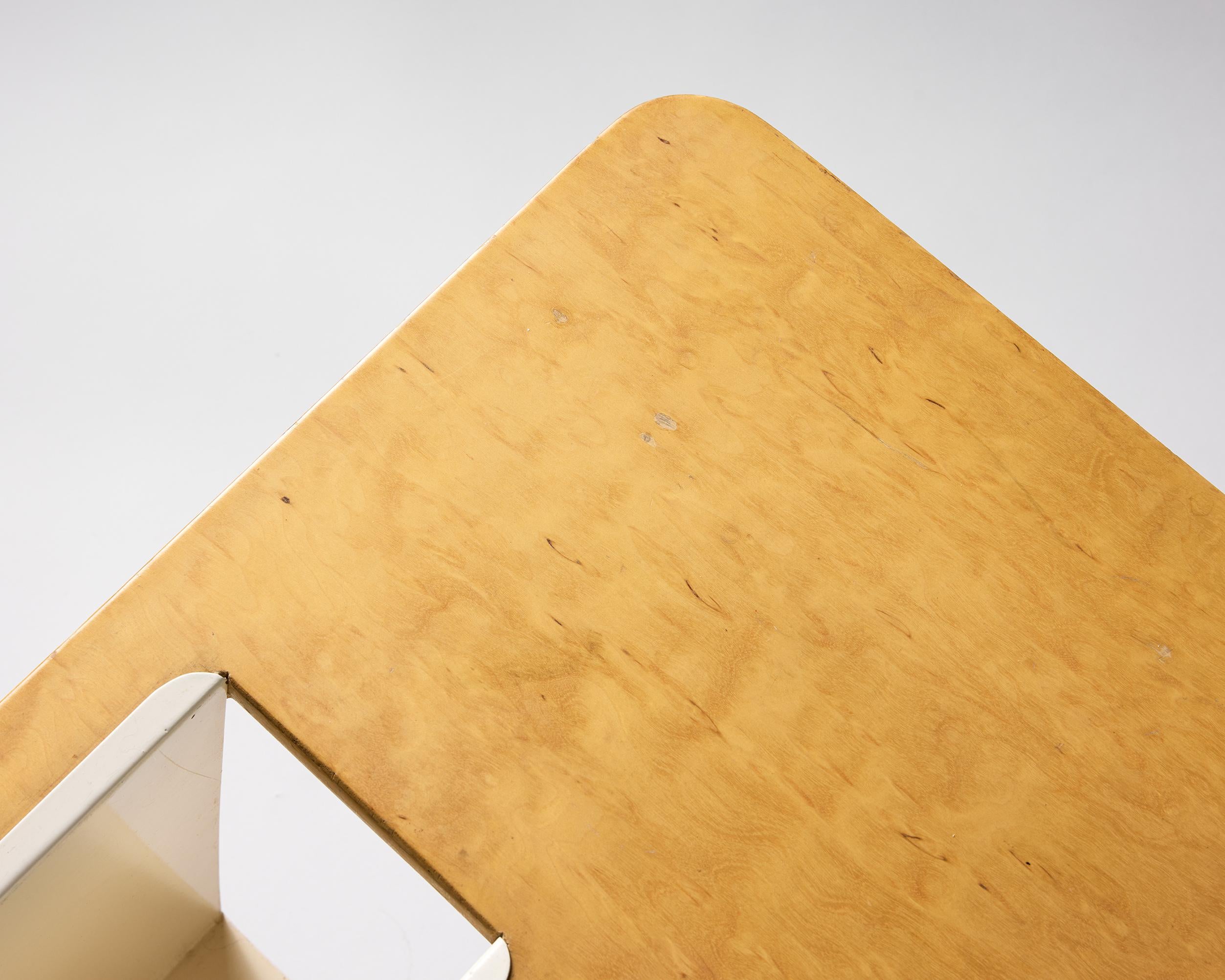 Magazine table Designed by Bruno Mathsson for Firma Karl Mathsson in vendita 1