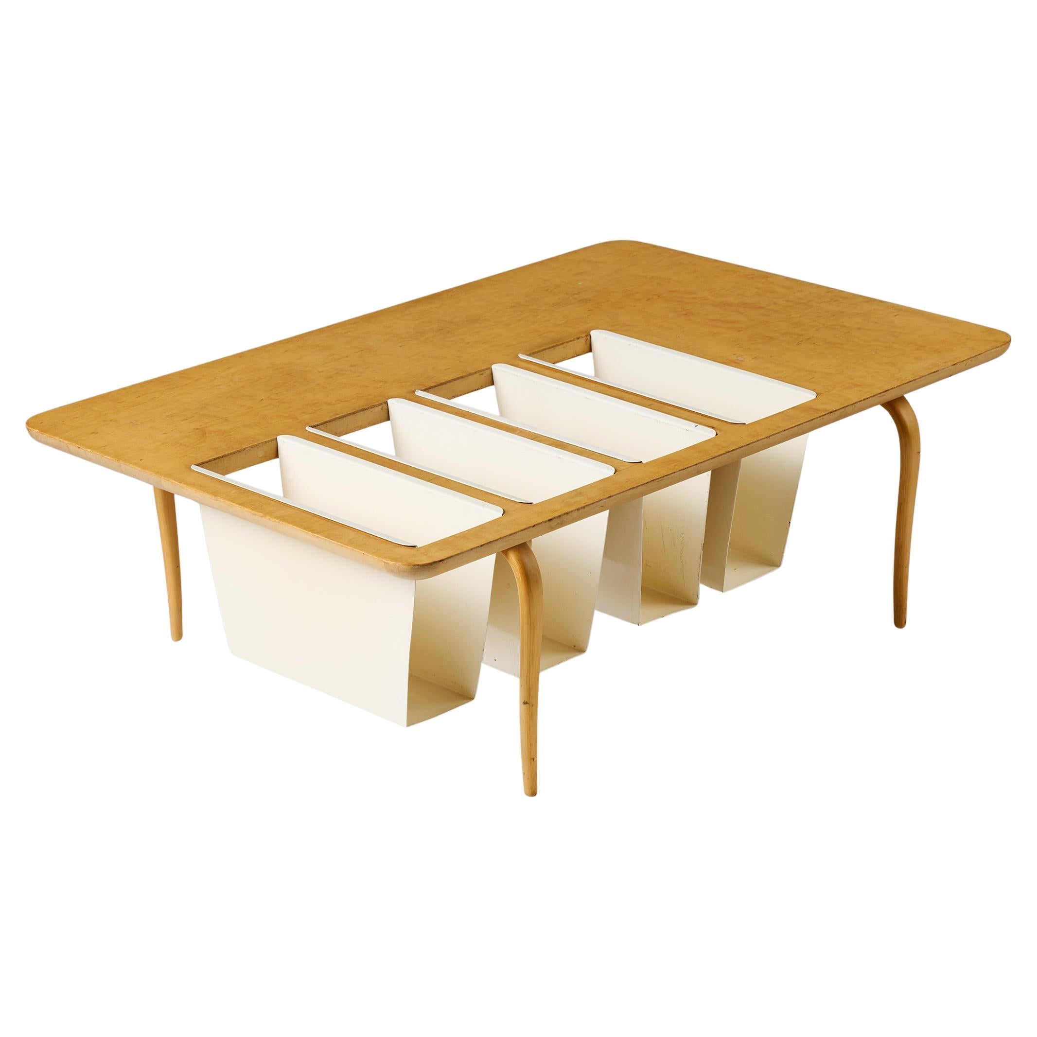 Magazine table Designed by Bruno Mathsson for Firma Karl Mathsson in vendita