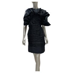 Mini-robe noire à volants et à une seule bretelle Magda Butrym, taille 38