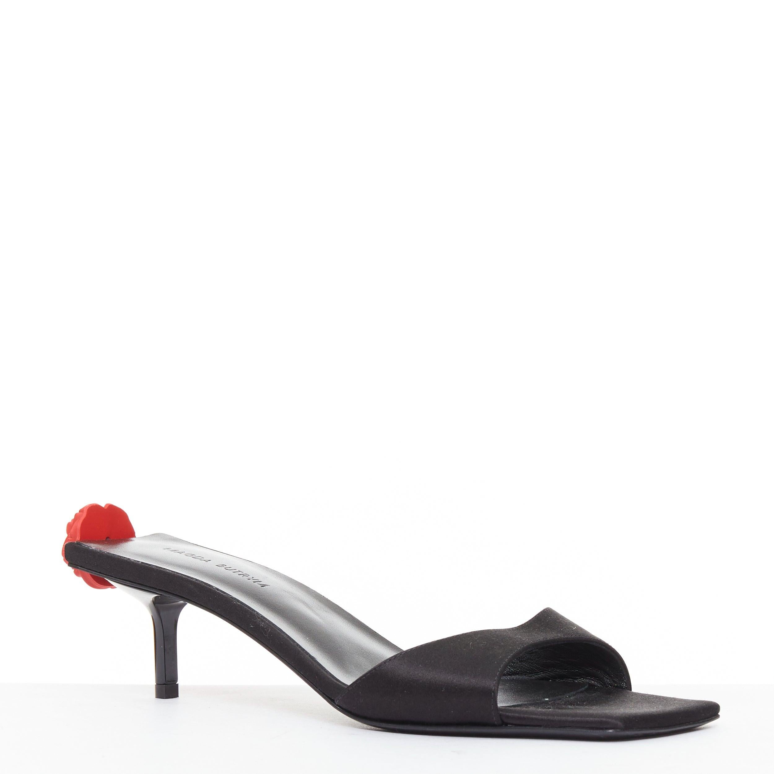 Noir MAGDA BUTRYM rouge floral noir satin embelli talons mules EU37.5 en vente