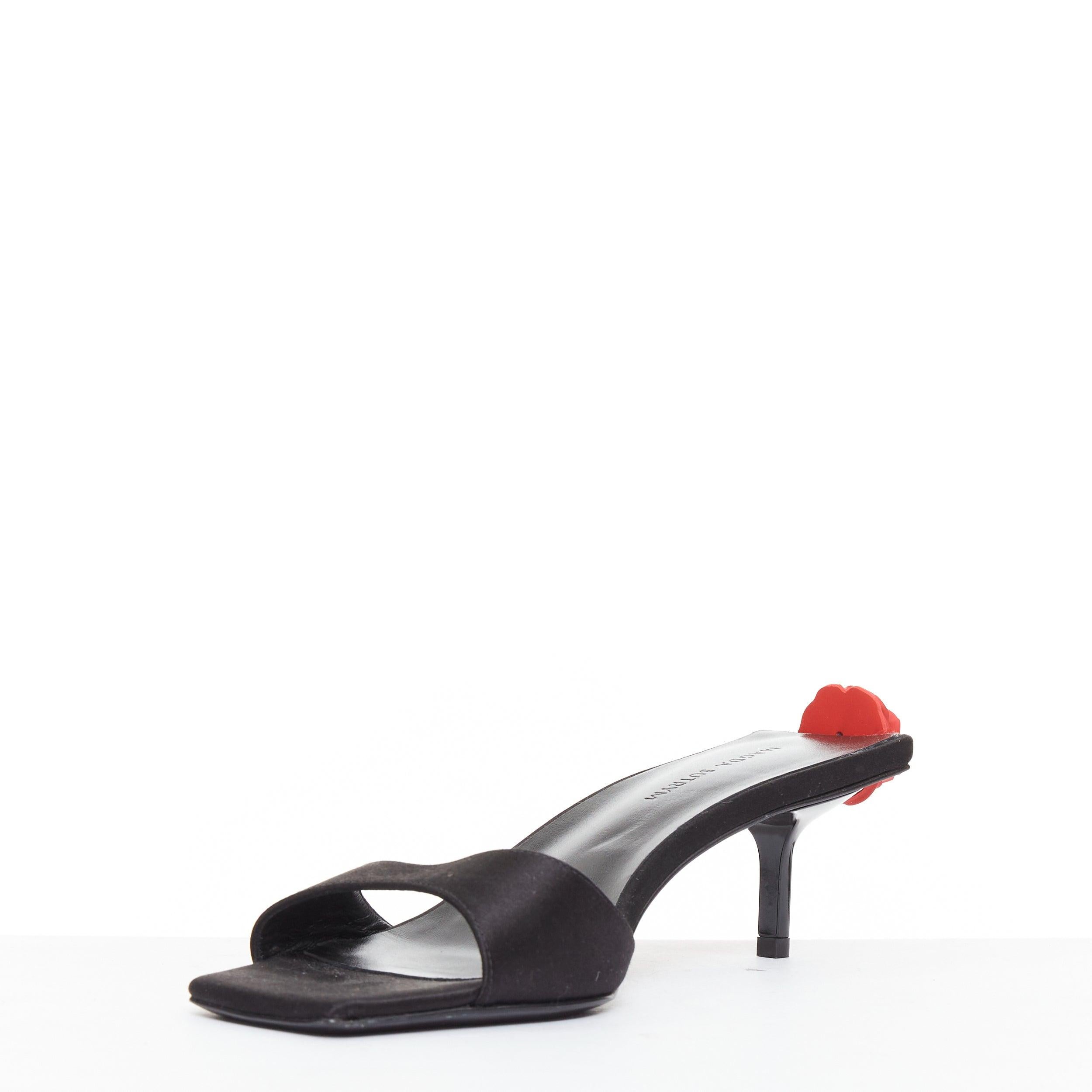 MAGDA BUTRYM rouge floral noir satin embelli talons mules EU37.5 Bon état - En vente à Hong Kong, NT