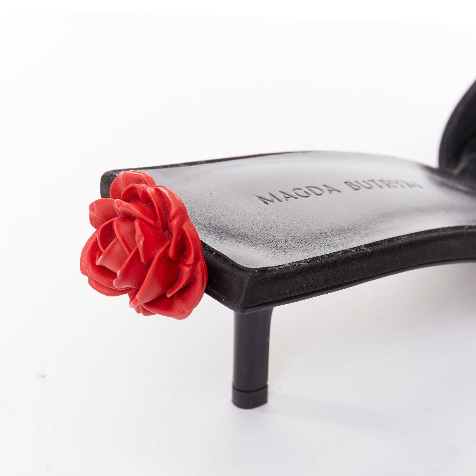 MAGDA BUTRYM rouge floral noir satin embelli talons mules EU37.5 en vente 3