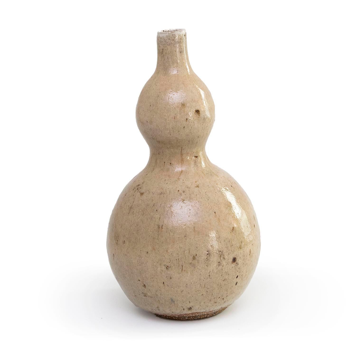 Michael Frimkess
Cream Calabash (INV# NP3996)
stoneware and glaze
8.5 x 5