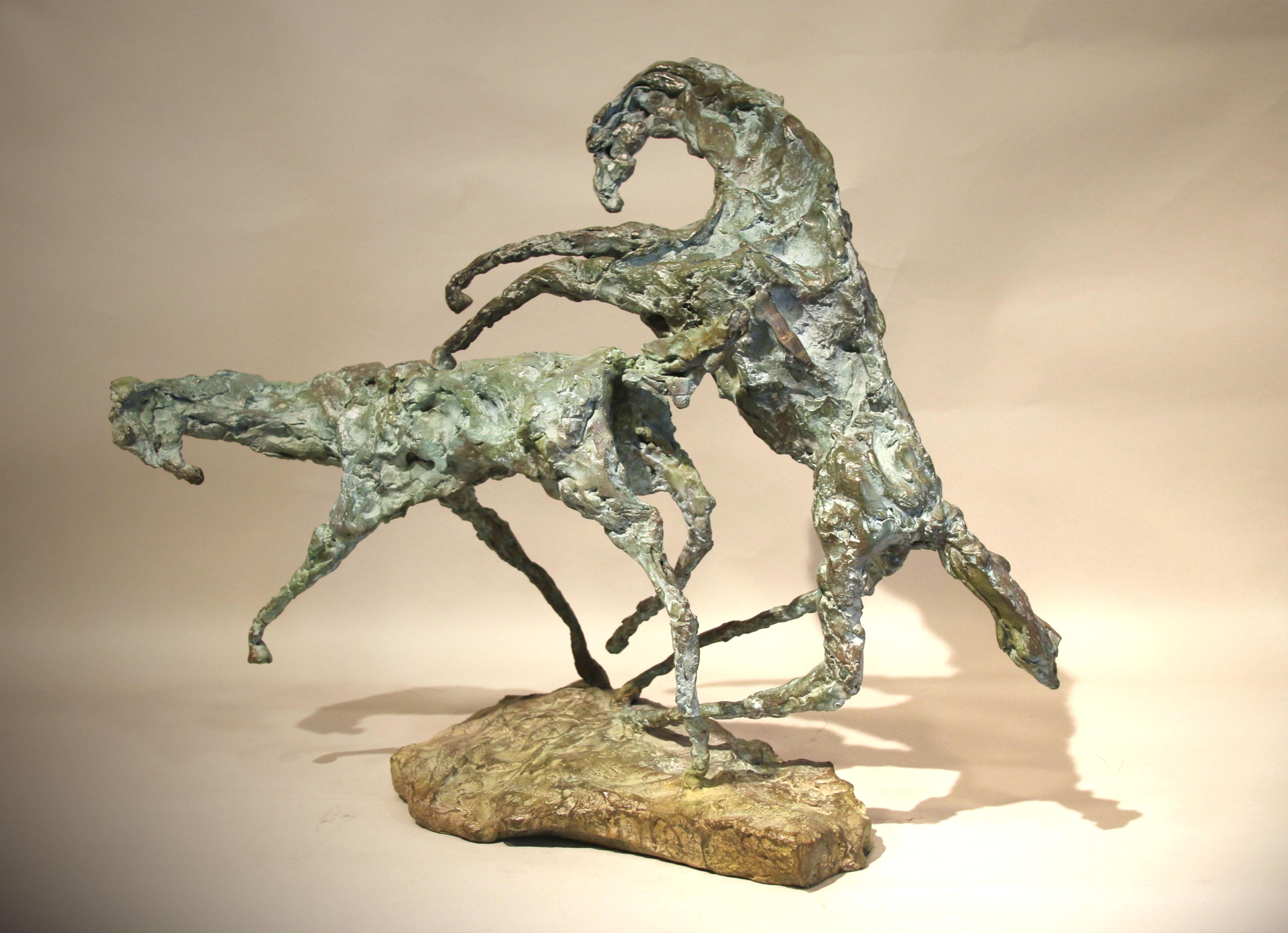 Magdalena Reinharez (1925 – 2012)
Mustangs

Bronze sculpture with blue-green patina 
Signed « M. Reinharez 1/8 »
Numeroted 1/8
Foundry mark : Chapon, Paris


Biography

Born in Central Europe, Magdalena Reinharez arrives in France at a