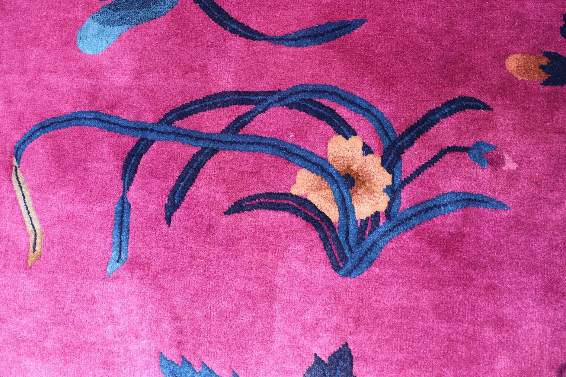Magenta Background Chinese Art Deco Rug with Large Vining Flowers and Leaves  For Sale 2