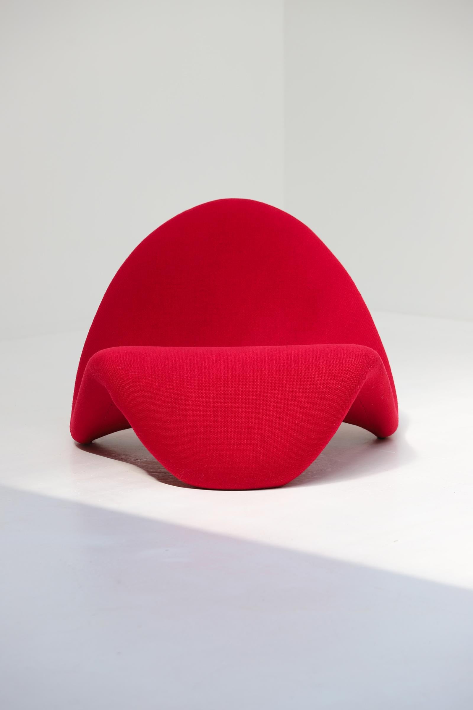 Mid-Century Modern Chaise d'appoint à languette rouge magenta Pierre Paulin par Pierre Paulin pour Artifort 1967