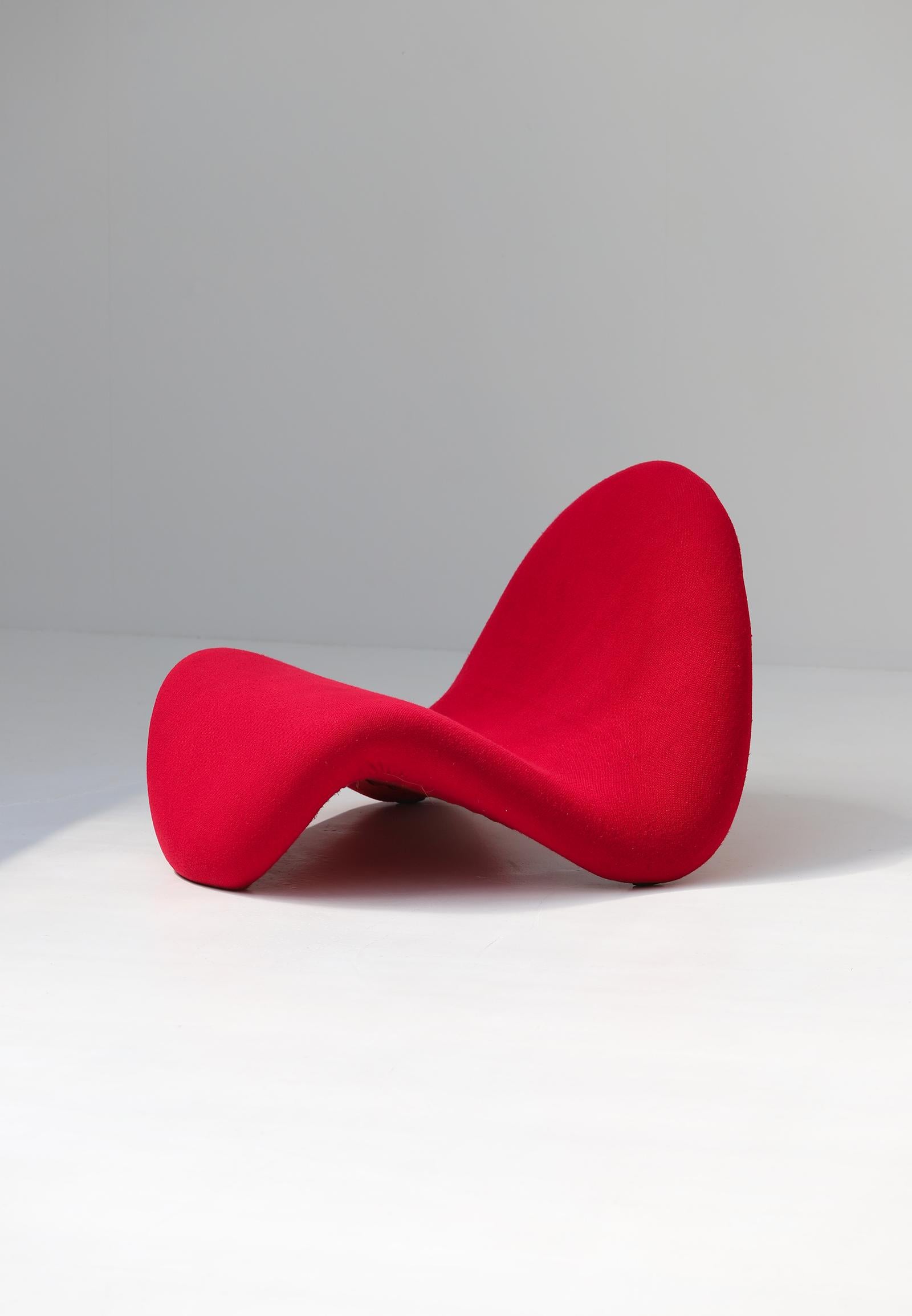 Milieu du XXe siècle Chaise d'appoint à languette rouge magenta Pierre Paulin par Pierre Paulin pour Artifort 1967