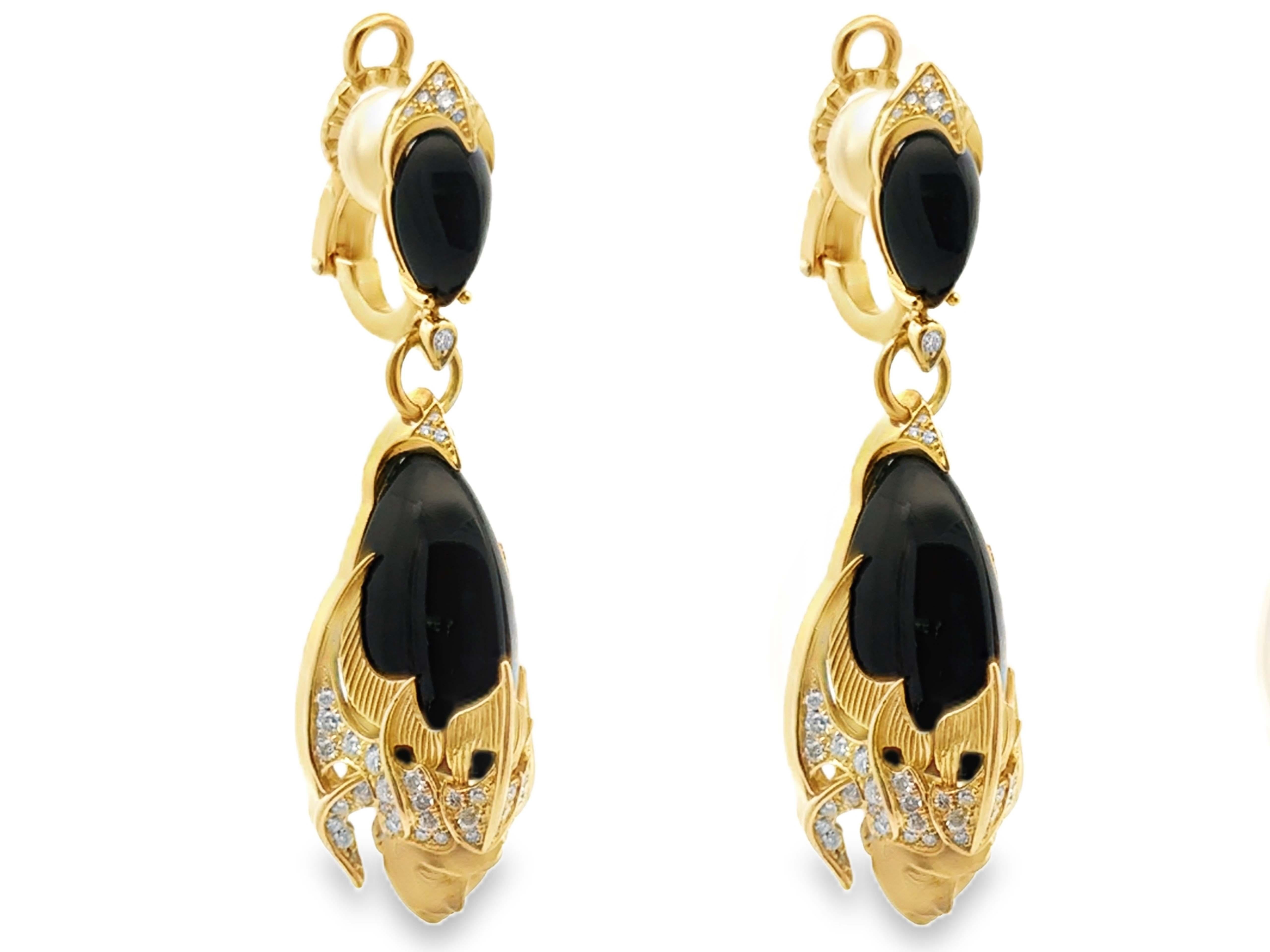 Romano classico Magerit Atlantis Sirena Espuma Diamante Onice Orecchini pendenti in oro in vendita