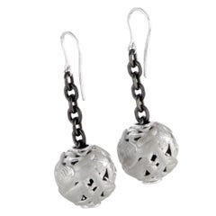 Colgante de oro blanco de 18 quilates y rodio negro Magerit Black Essence Bacanal Curve