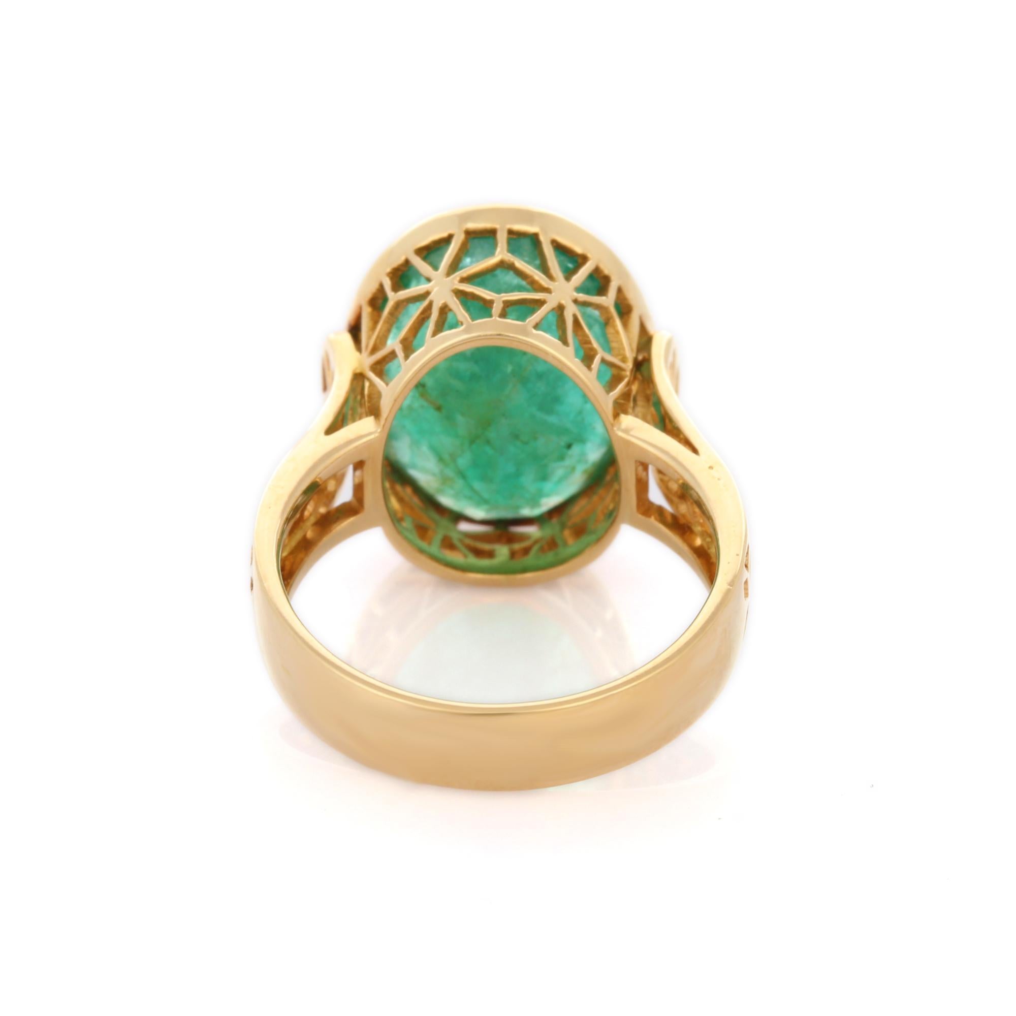 For Sale:  Natural Certified 7.76 Carats Emerald Ring in 18k Solid Yellow Gold 4