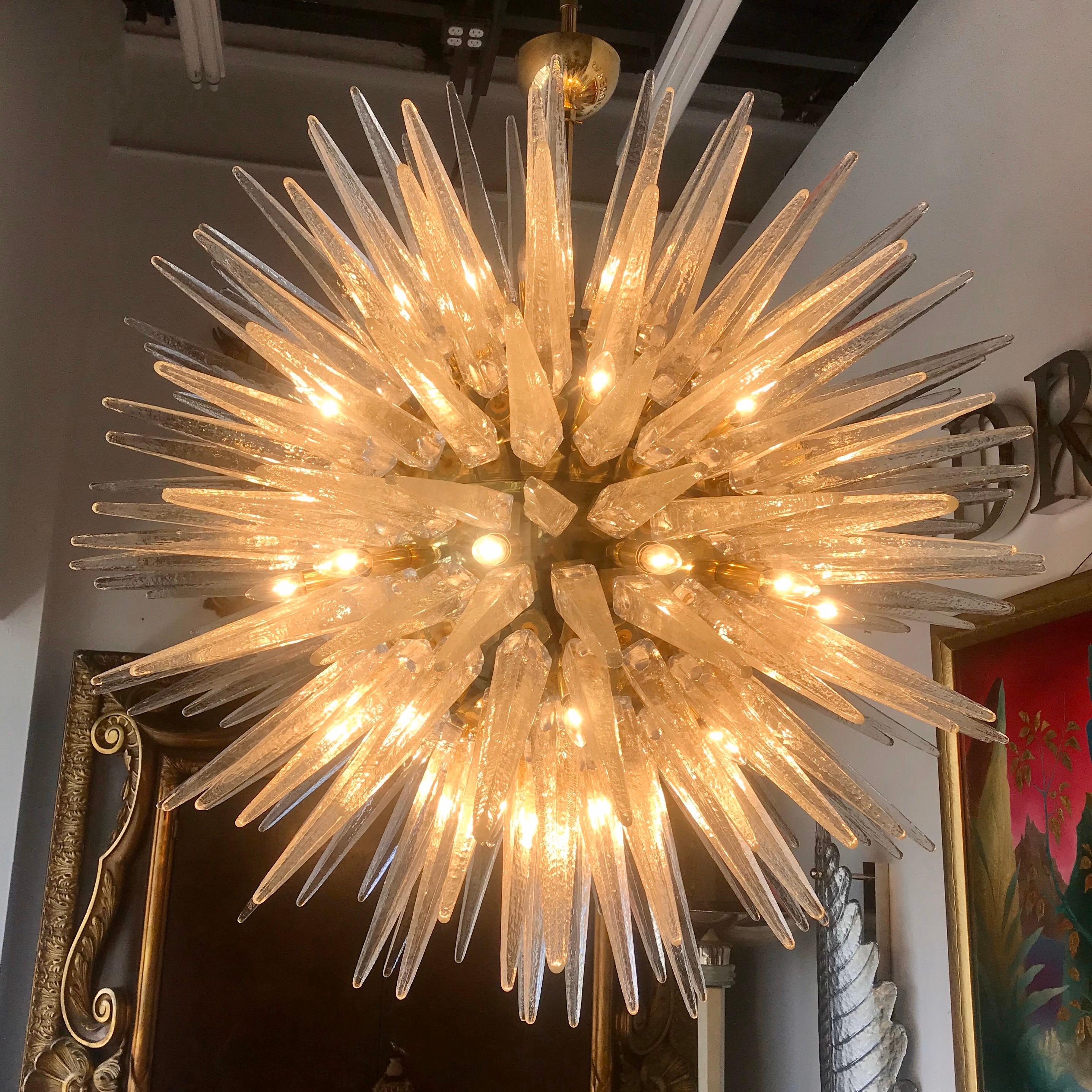 Magestic Italian Glass and Brass Sputnik Chandelier In Good Condition In Miami, FL