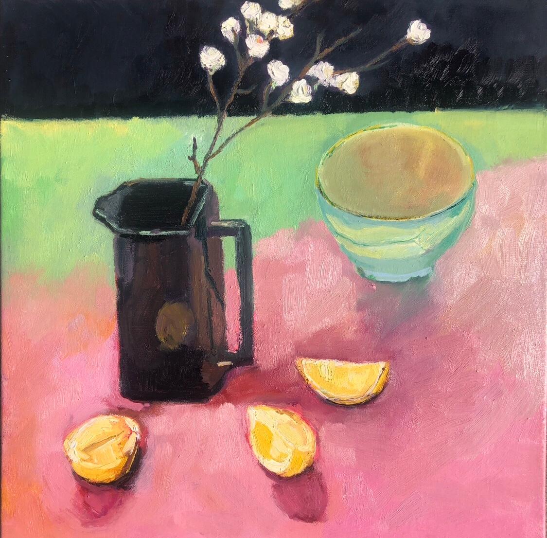 Pichet à whisky avec fleur de pomme sur toile, peinture de Maggie Laporte-Banks en vente 2