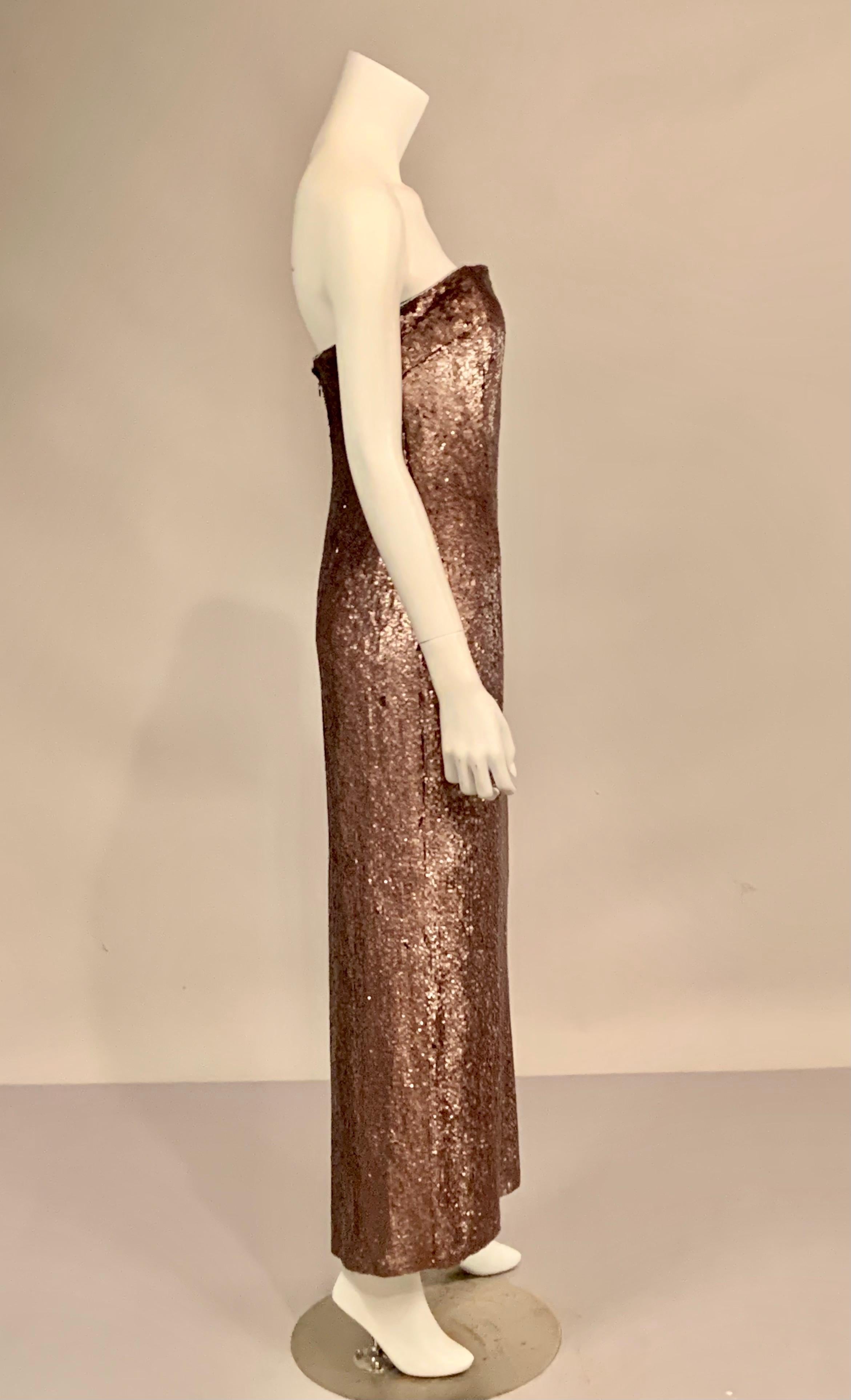 Maggie Norris Couture - Abito da sera senza spalline in paillettes rosa violetto in vendita 1