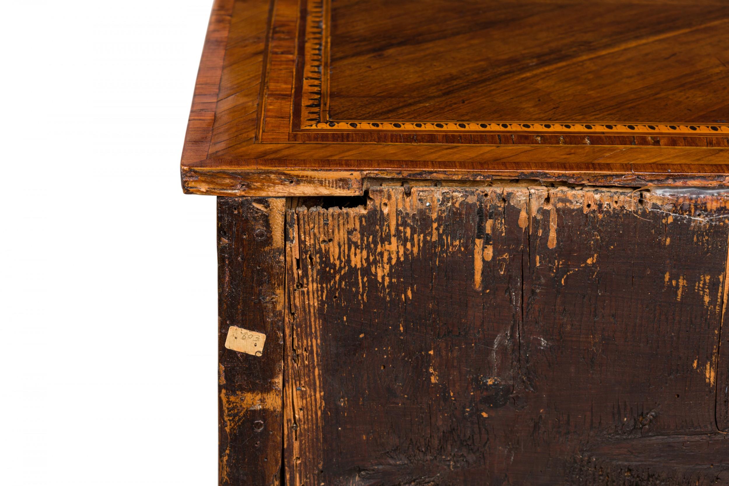 Maggiolini Italienische neoklassizistische Kommode mit 3 Schubladen und Intarsien, Maggiolini im Angebot 9