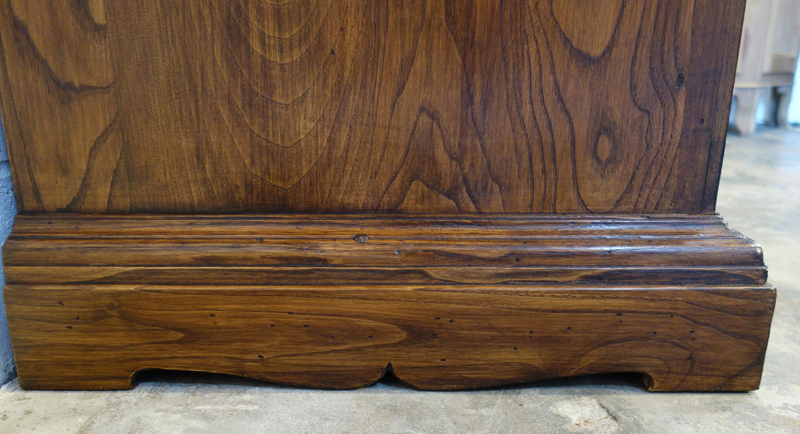 18th Century Style MAGGIORE Old Chestnut Credenza, Custom Cabinet & Vanity Line In New Condition For Sale In Encinitas, CA