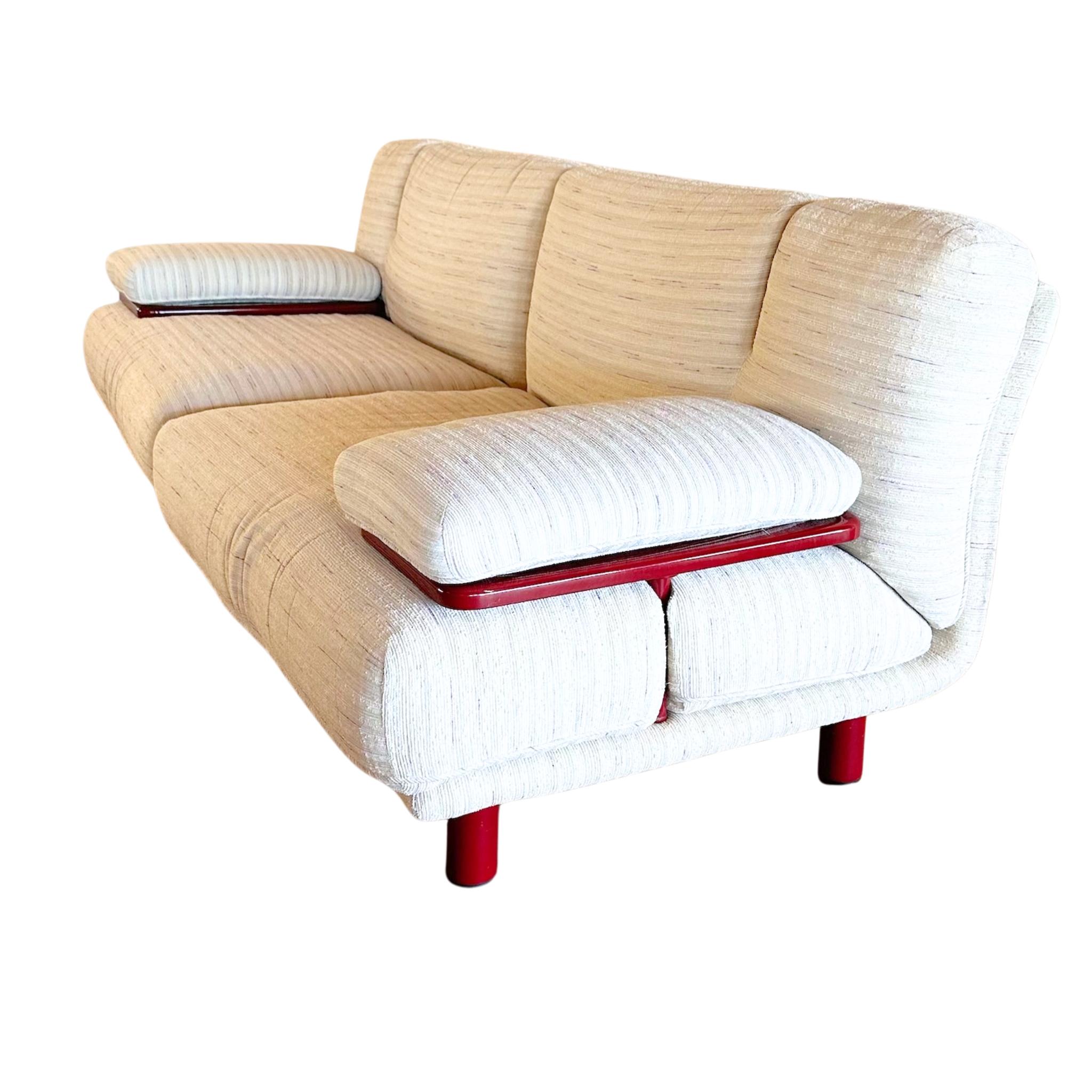 ‘Magia’ Sofa by Bacci and Mazzoni for Giovanetti, Italy, 1980s In Good Condition For Sale In Los Angeles, CA