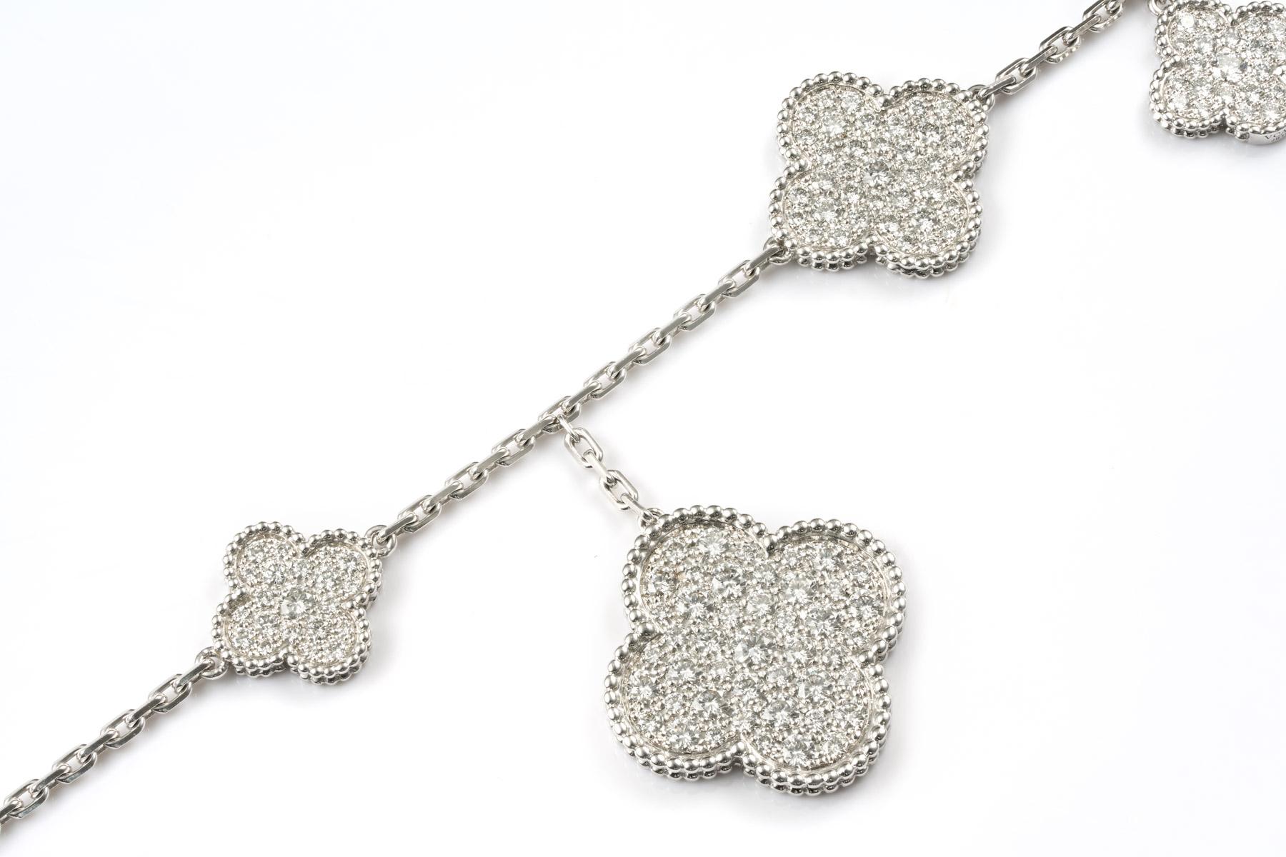 Magic Alhambra Bracelet 5 Motifs In Excellent Condition In London, GB
