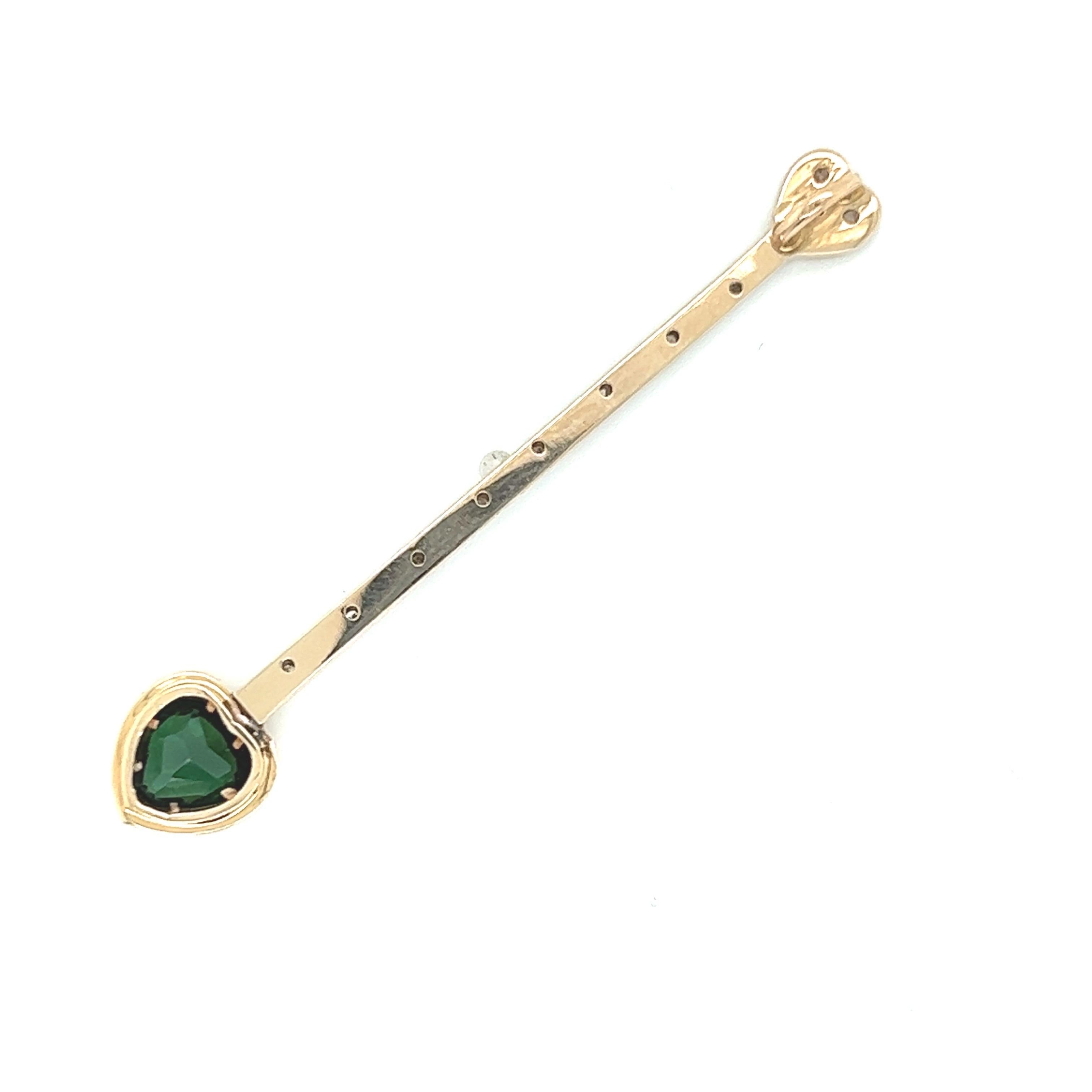 Taille ronde Pendentif mural magique en forme de cœur en or jaune/blanc avec tourmaline verte et diamants en vente