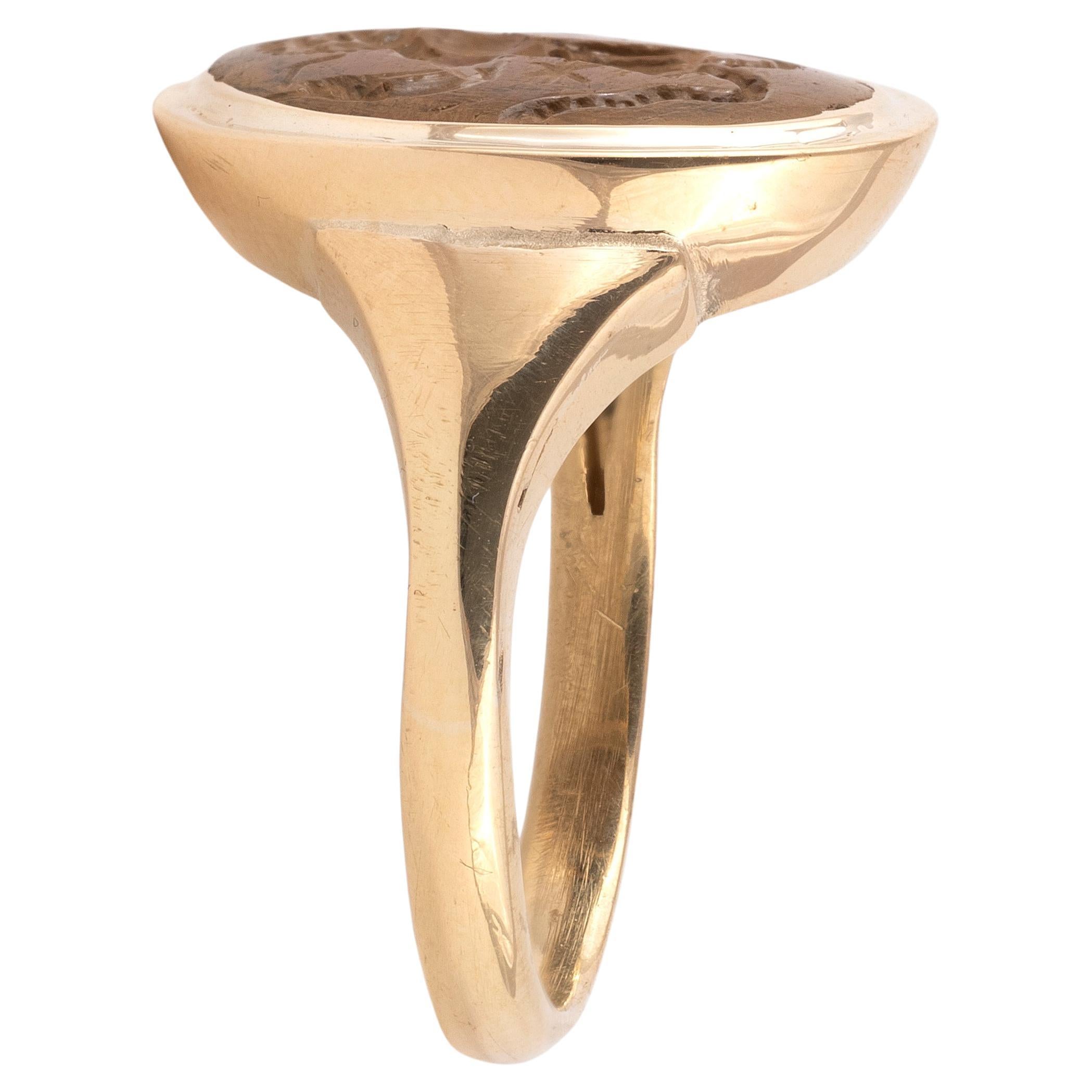 Romain classique Bague magique en or avec une intaille en jaspe ancien et en pierre d'Abraxas en vente
