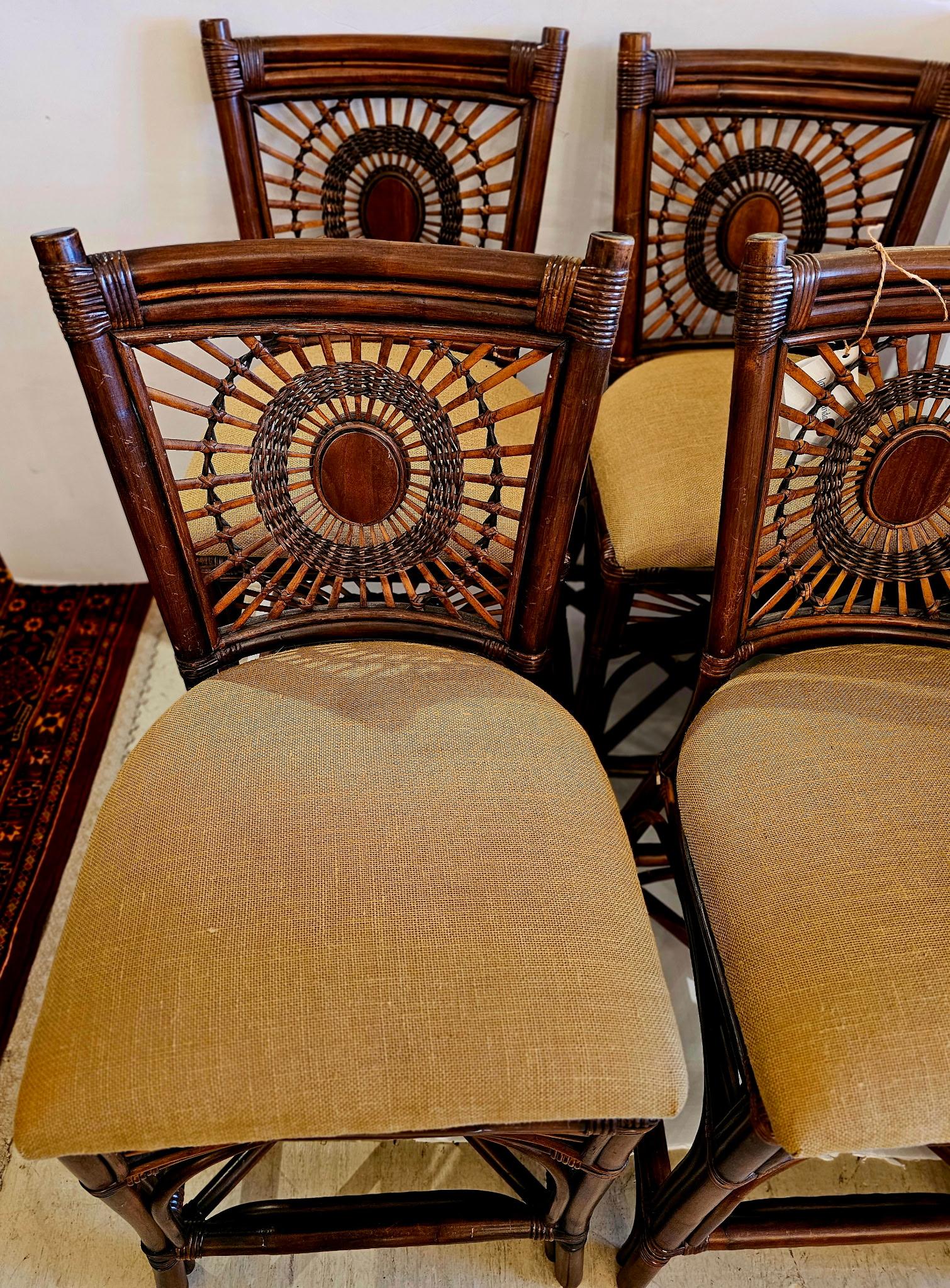 Magische Satz von 4 Bambus Rattan & gepolstert Vintage Counter Hocker mit Rückenlehnen im Angebot 3