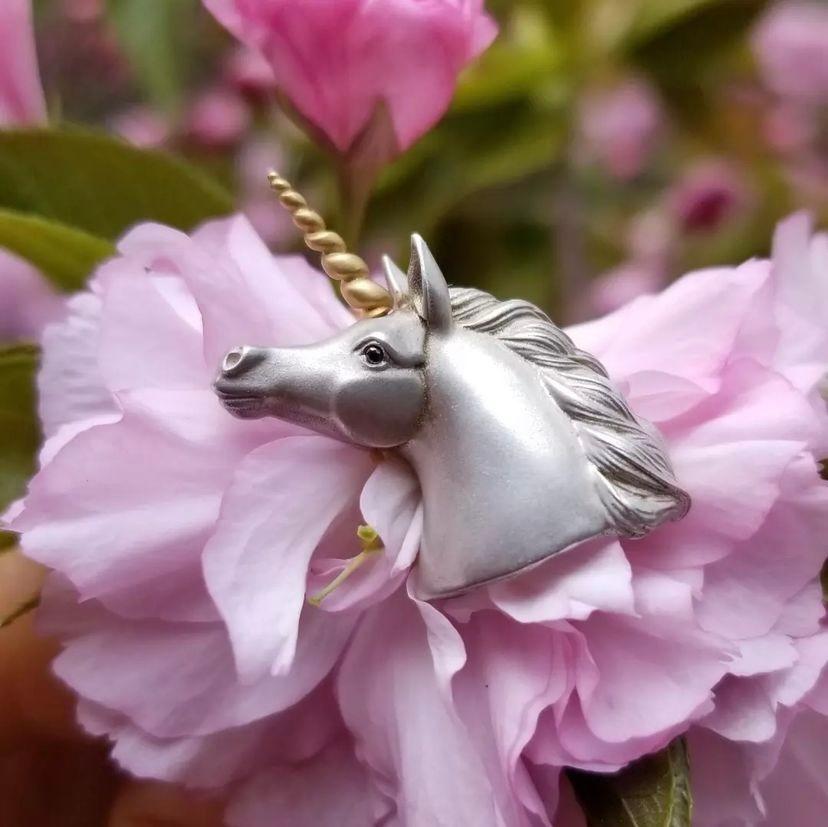 A symbol of all that is good in the world, the unicorn represents grace, magic, protection, and healing.
This sweet, magical unicorn radiates charm.
Her black diamond eyes sparkle, and her gentle smile brings a smile to all who see her. 
From her
