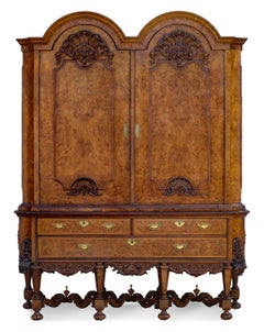 Magificent Dutch 'Daniel Marot' Baroque Walnut Burr Cabinet on Stand, circa 1720