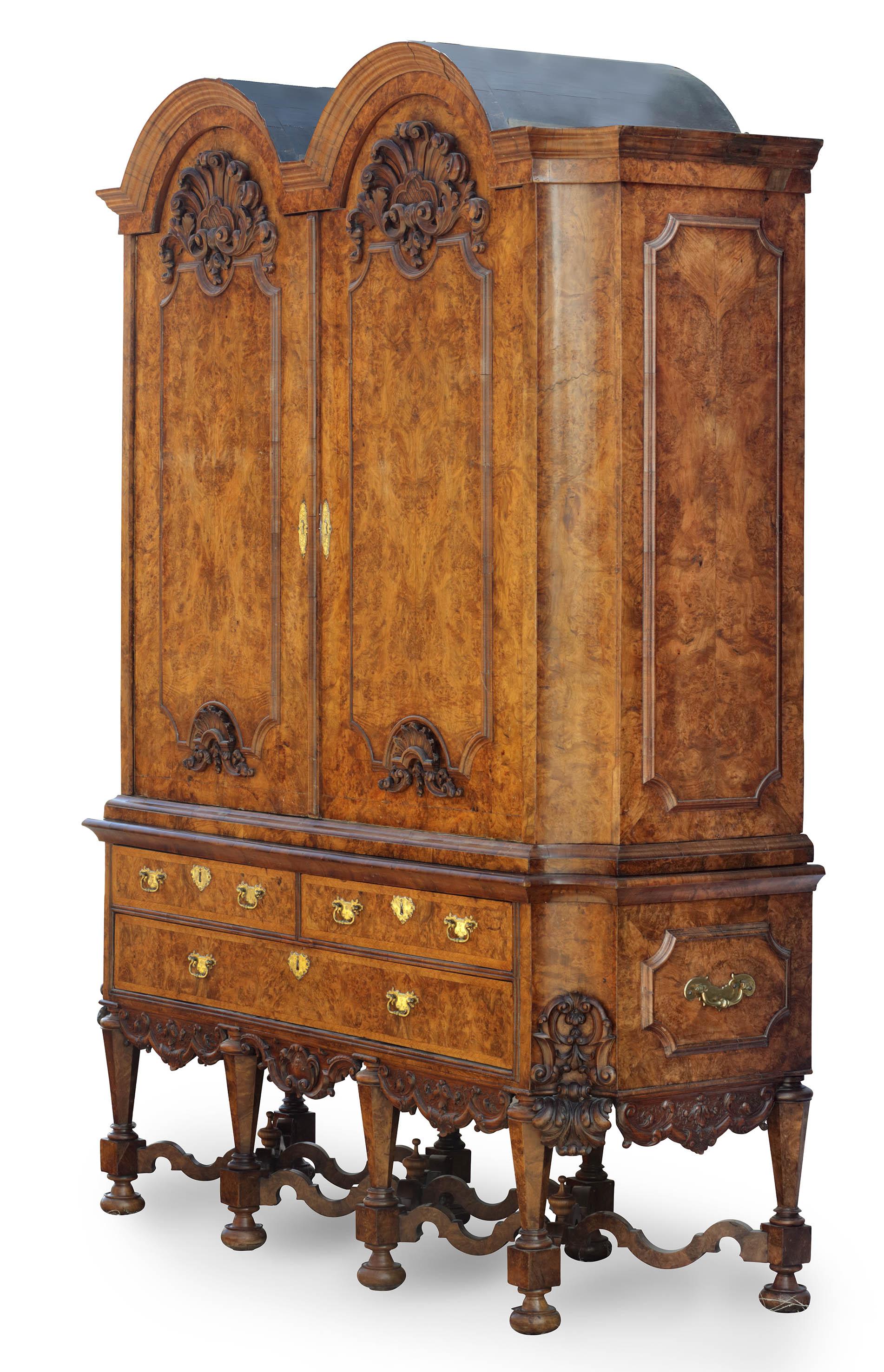 Louis XIV Magificent Dutch 'Daniel Marot' Baroque Walnut Burr Cabinet on Stand, circa 1720 For Sale