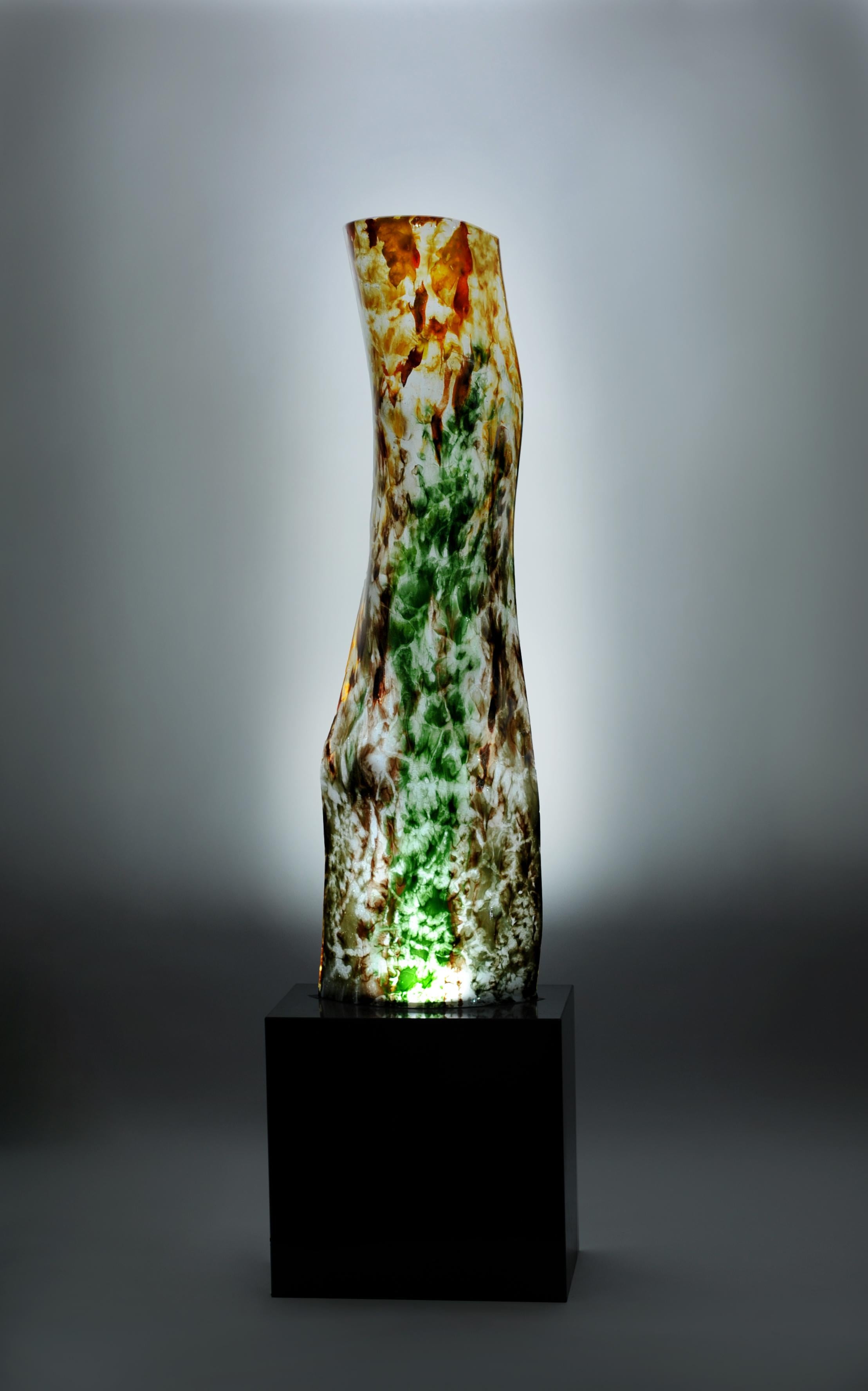 Jimmiz Brainz Lampe mit Granitsockel. 
Dieses Stück aus gekochtem Glas gehört zu der von Orfeo Quagliata entworfenen Kollektion Jimmiz Brains. 
Exklusive Techniken des Künstlers. 100% handgefertigt mit hochwertigem Material. 
Dieses elegante
