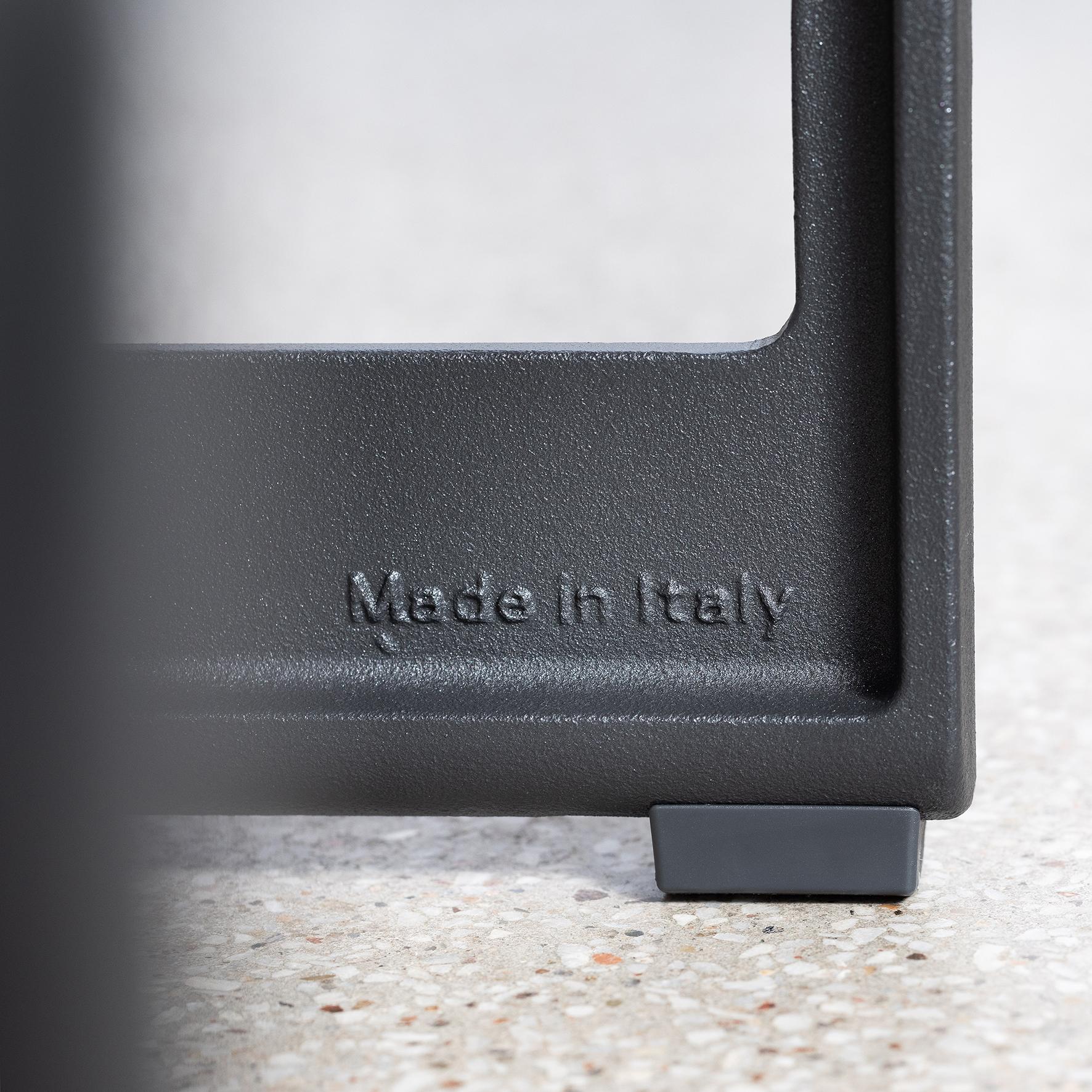 Magis Brut Canapé 3 places de Konstantin Grcic Neuf - En vente �à Alcamo, IT