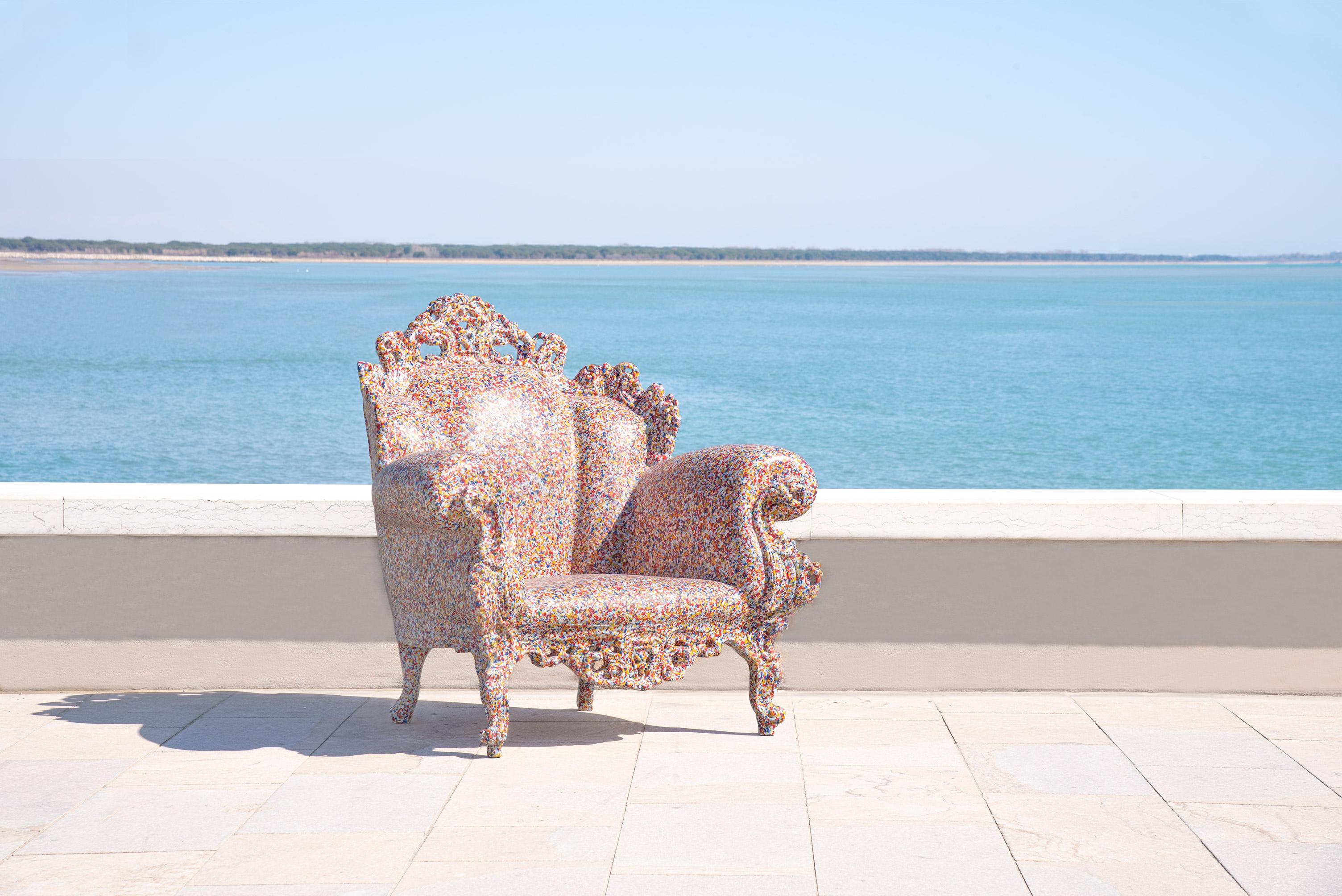 Magis Proust: niedriger Stuhl in mehrfarbigem Design von Alessandro Mendini (Styropor) im Angebot