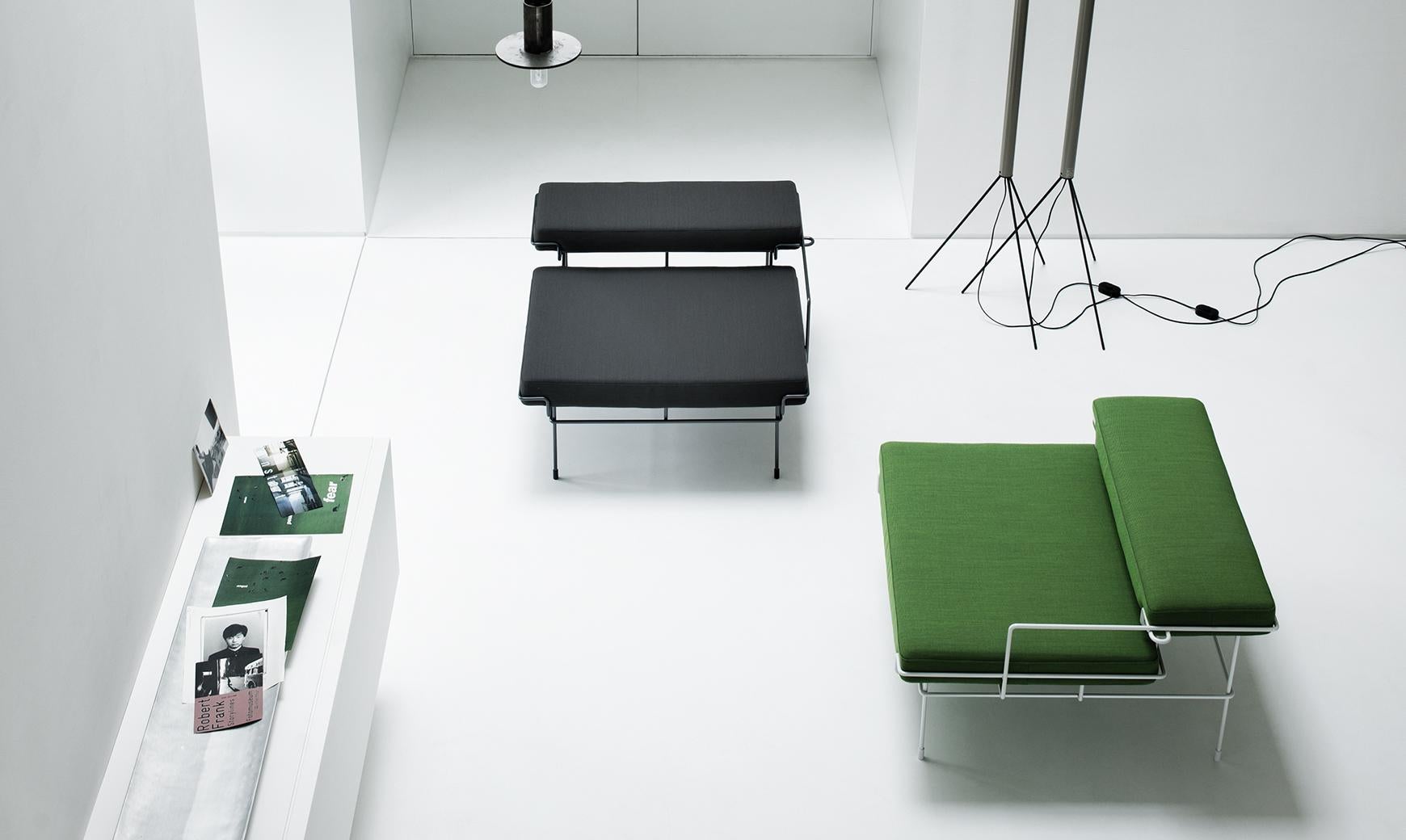 XXI secolo e contemporaneo Poltrona a piattaforma Magis Traffic di Konstantin Grcic in vendita