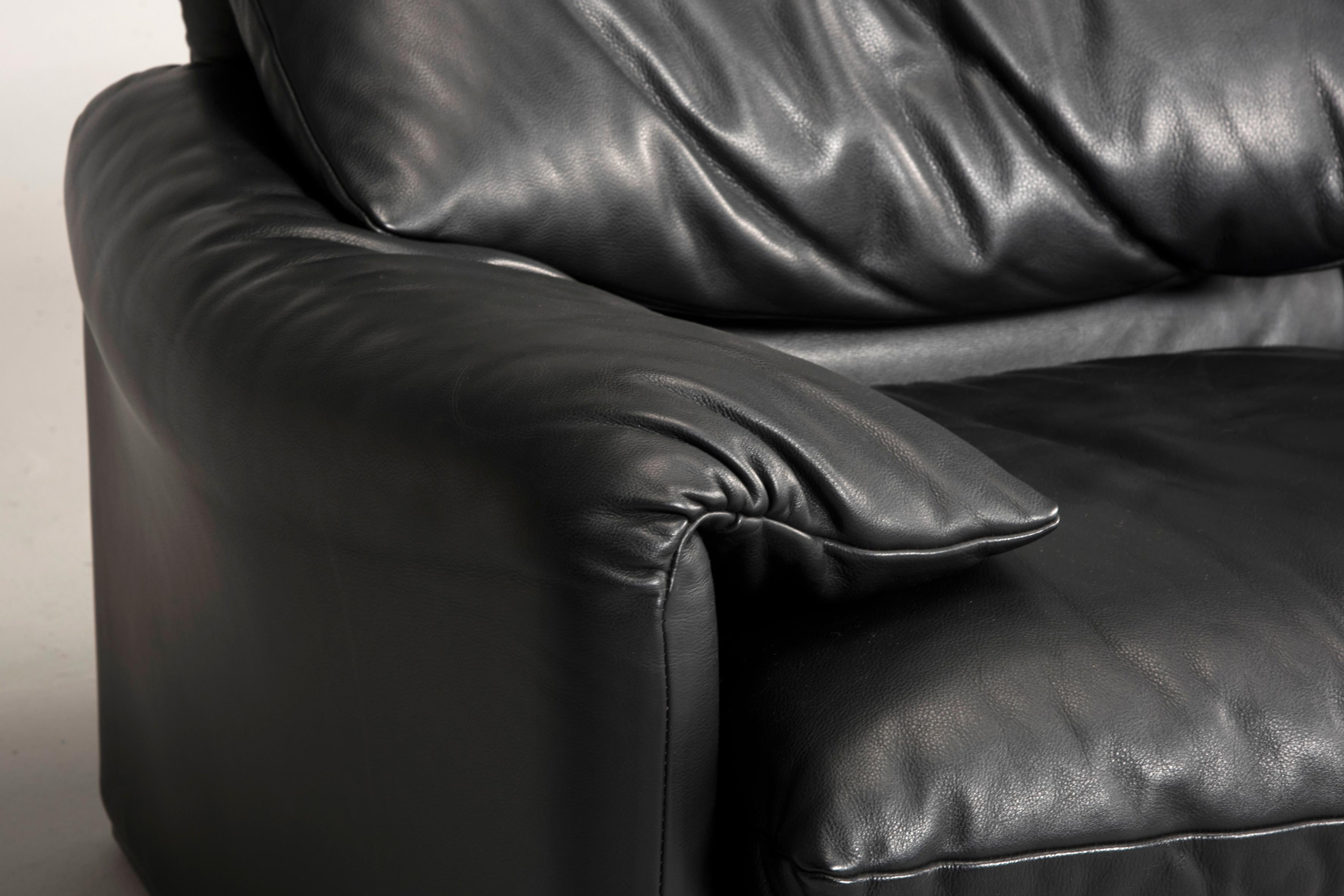 Magistretti for Cassina Black Leather Maralunga Three-Seat Sofa, 2000s 1