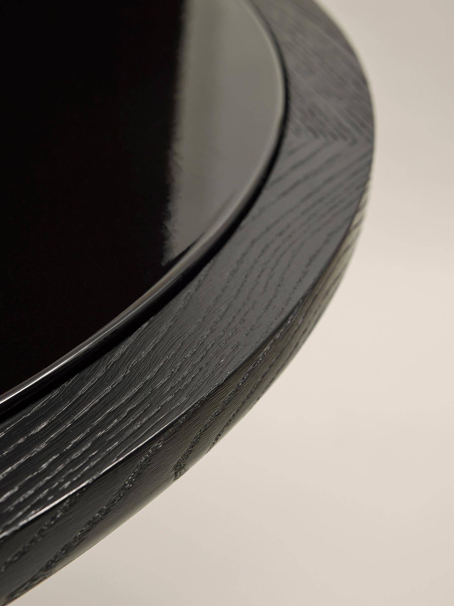 Contemporary Magma dining table For Sale