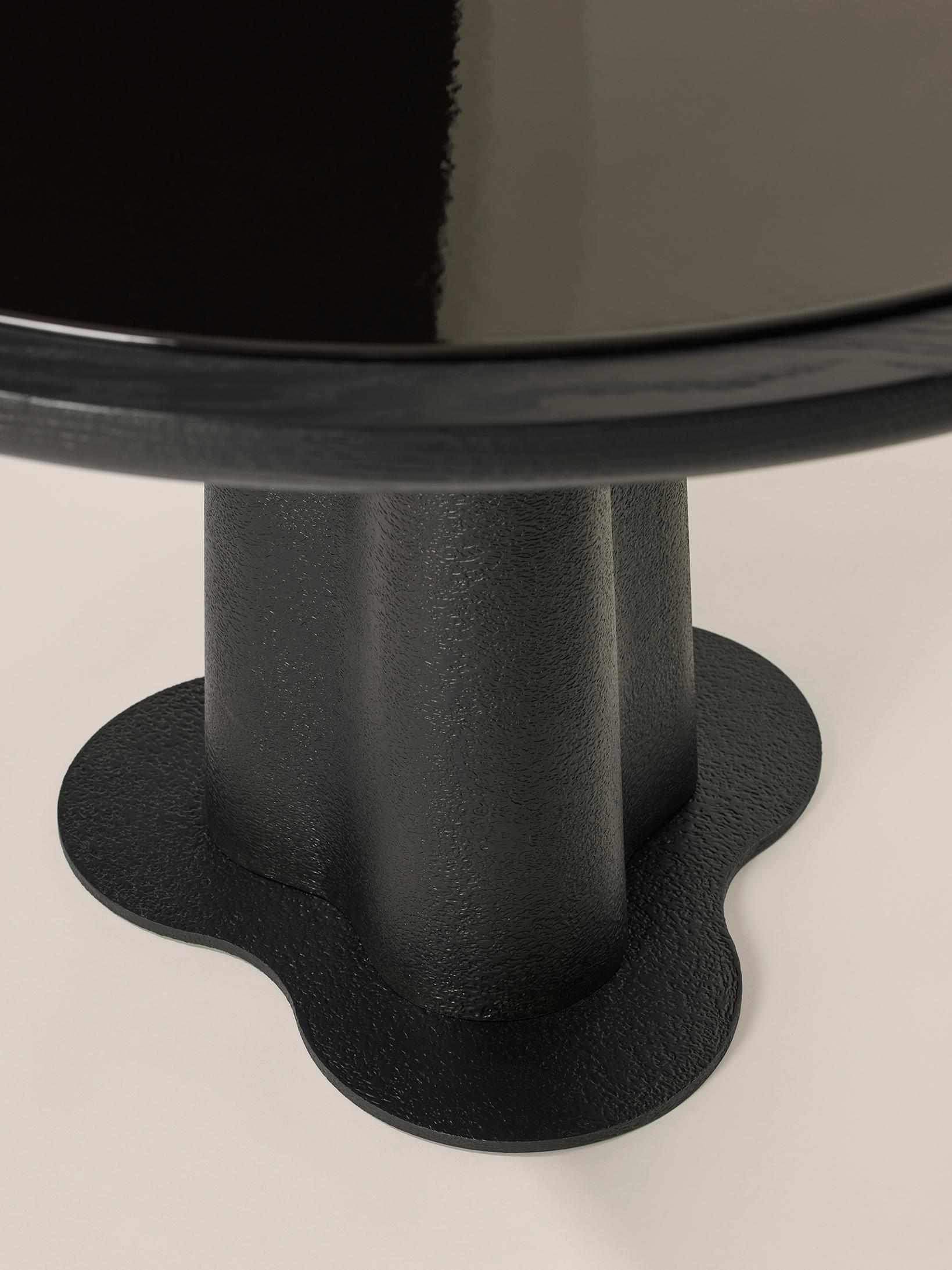 Magma dining table For Sale 1