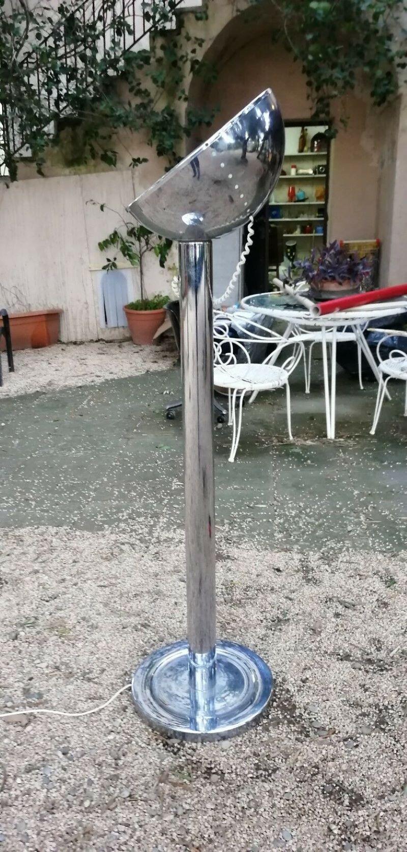 Magnetic Floor Lamp in Steel Design Goffredo Reggiani, 1970s In Good Condition For Sale In taranto, IT